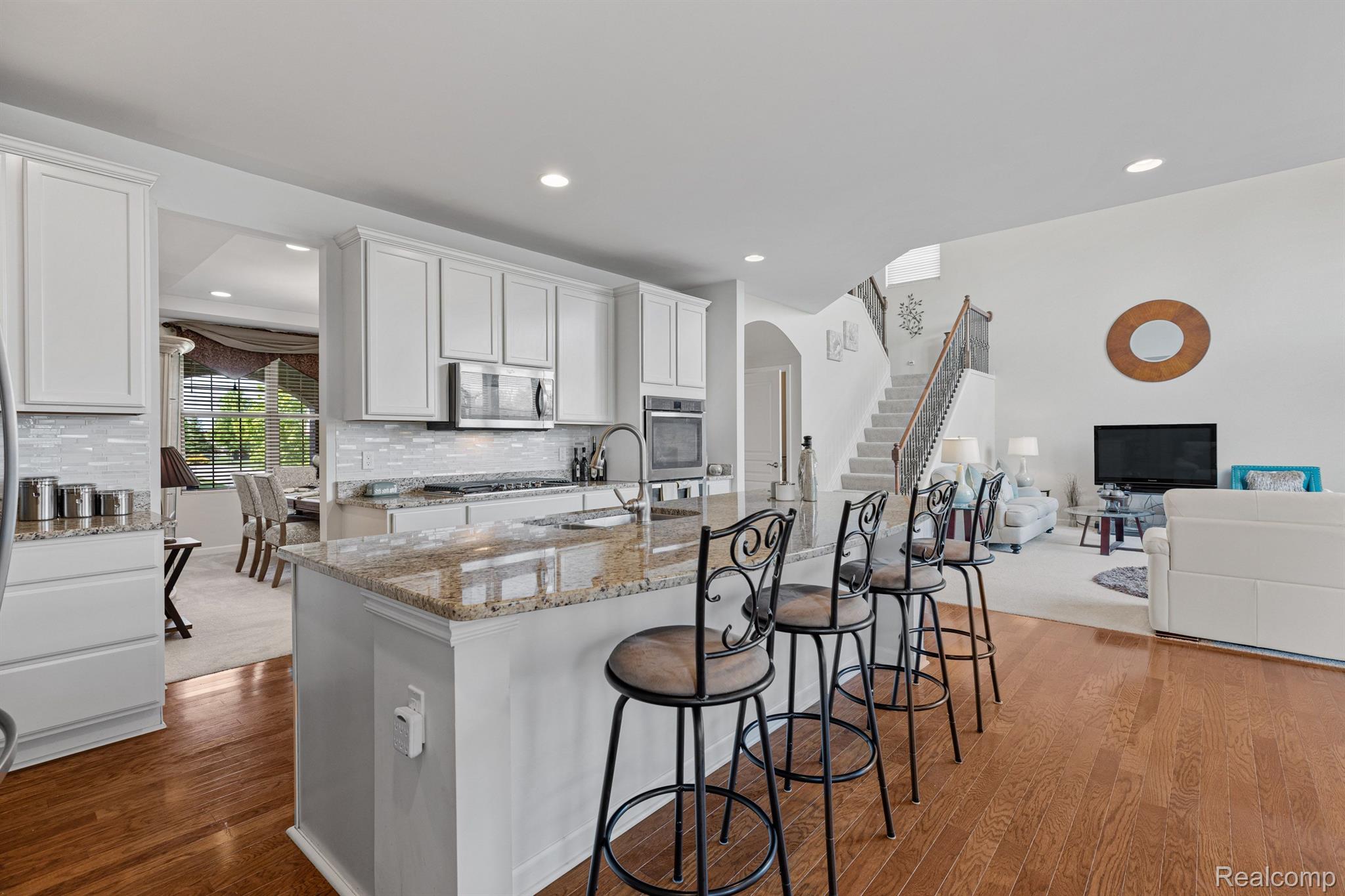 166 OAKLAND CREST Drive