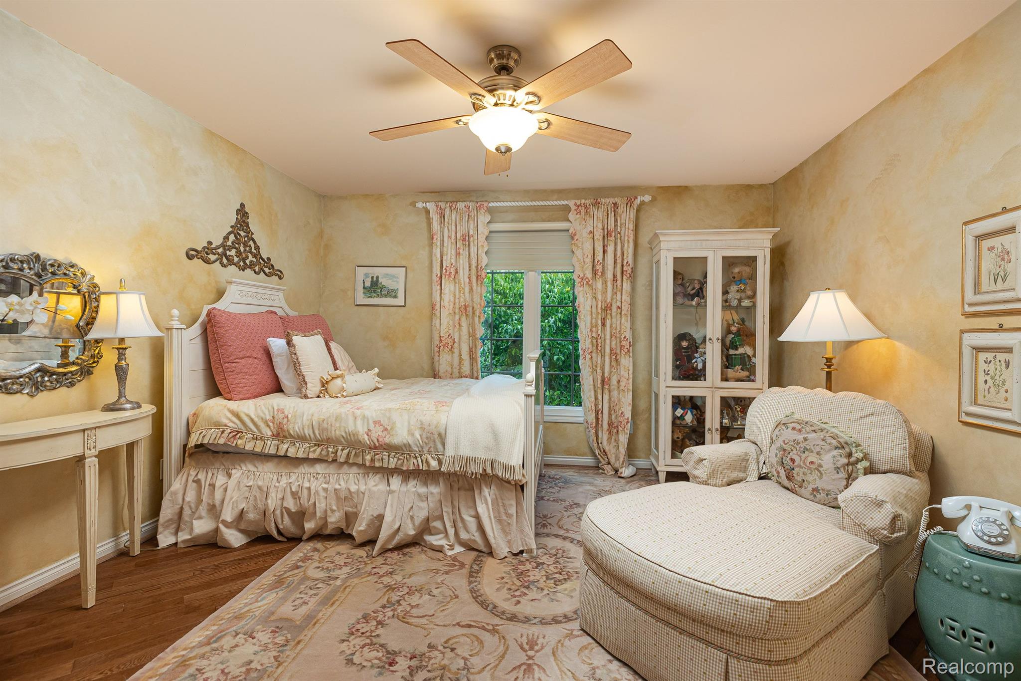 1152 AUTUMNVIEW Drive