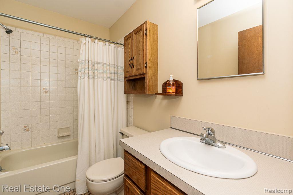 122 CLOVERIDGE Drive