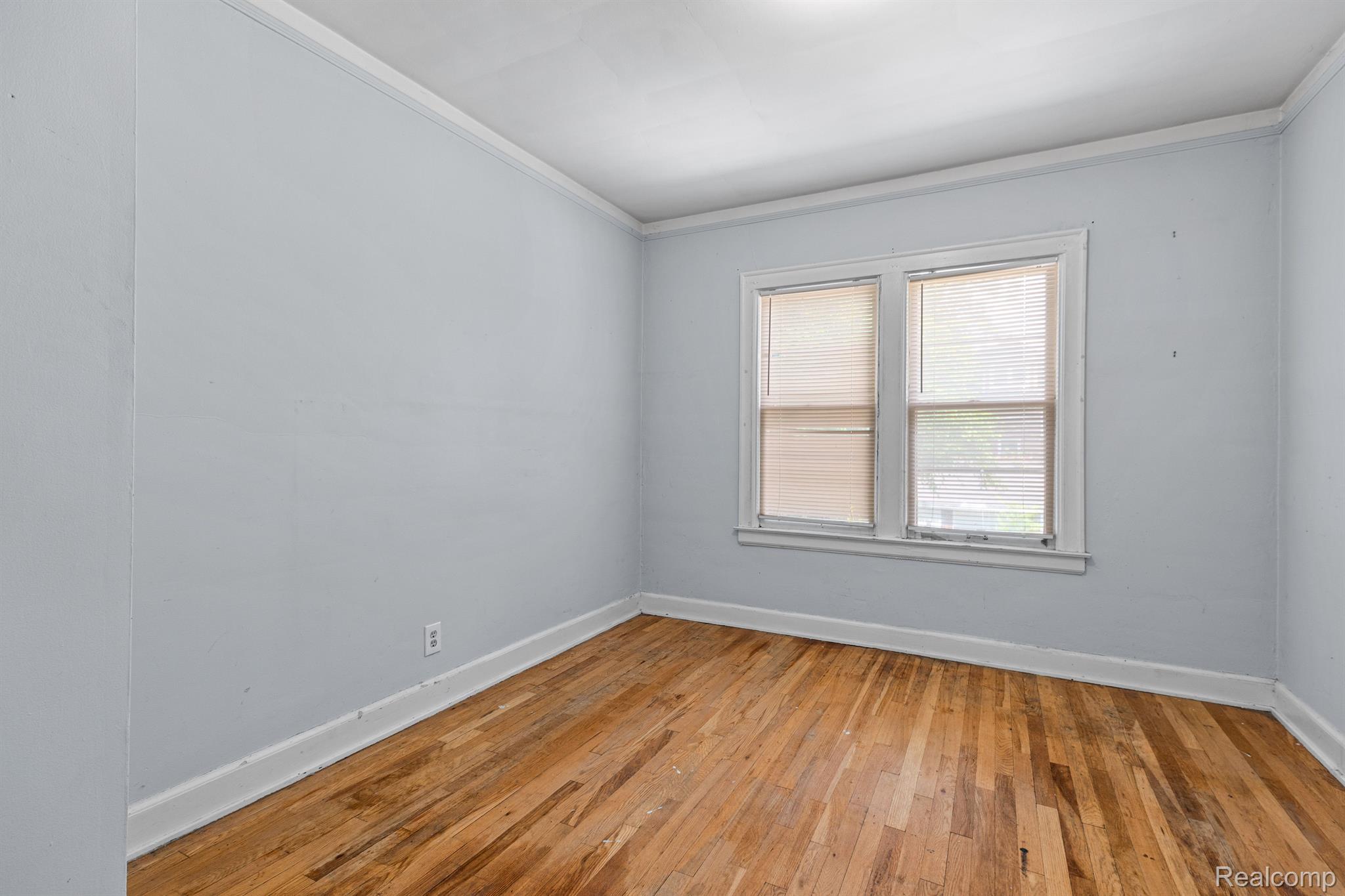 228 W WEBSTER Street
