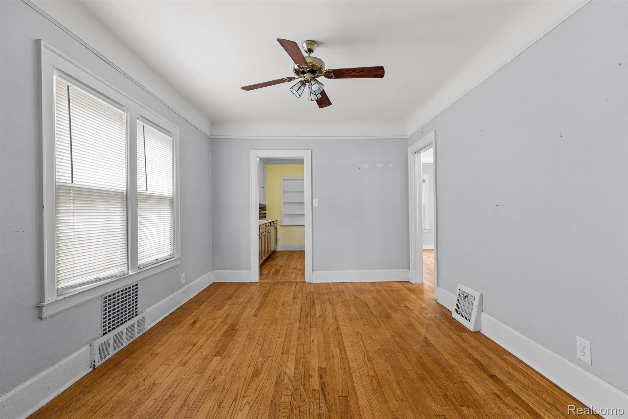 228 W WEBSTER Street