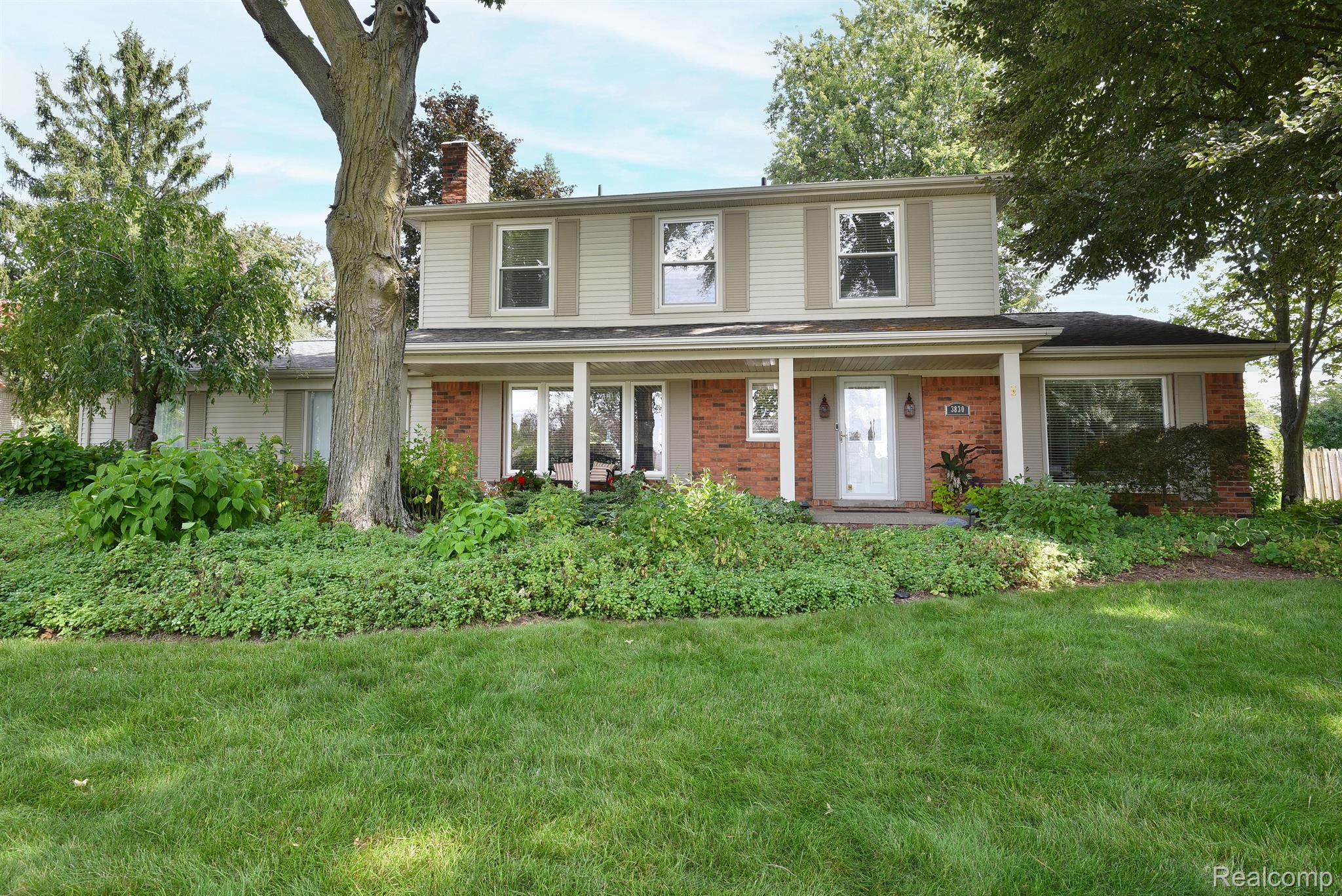 3830 Eastbourne Drive