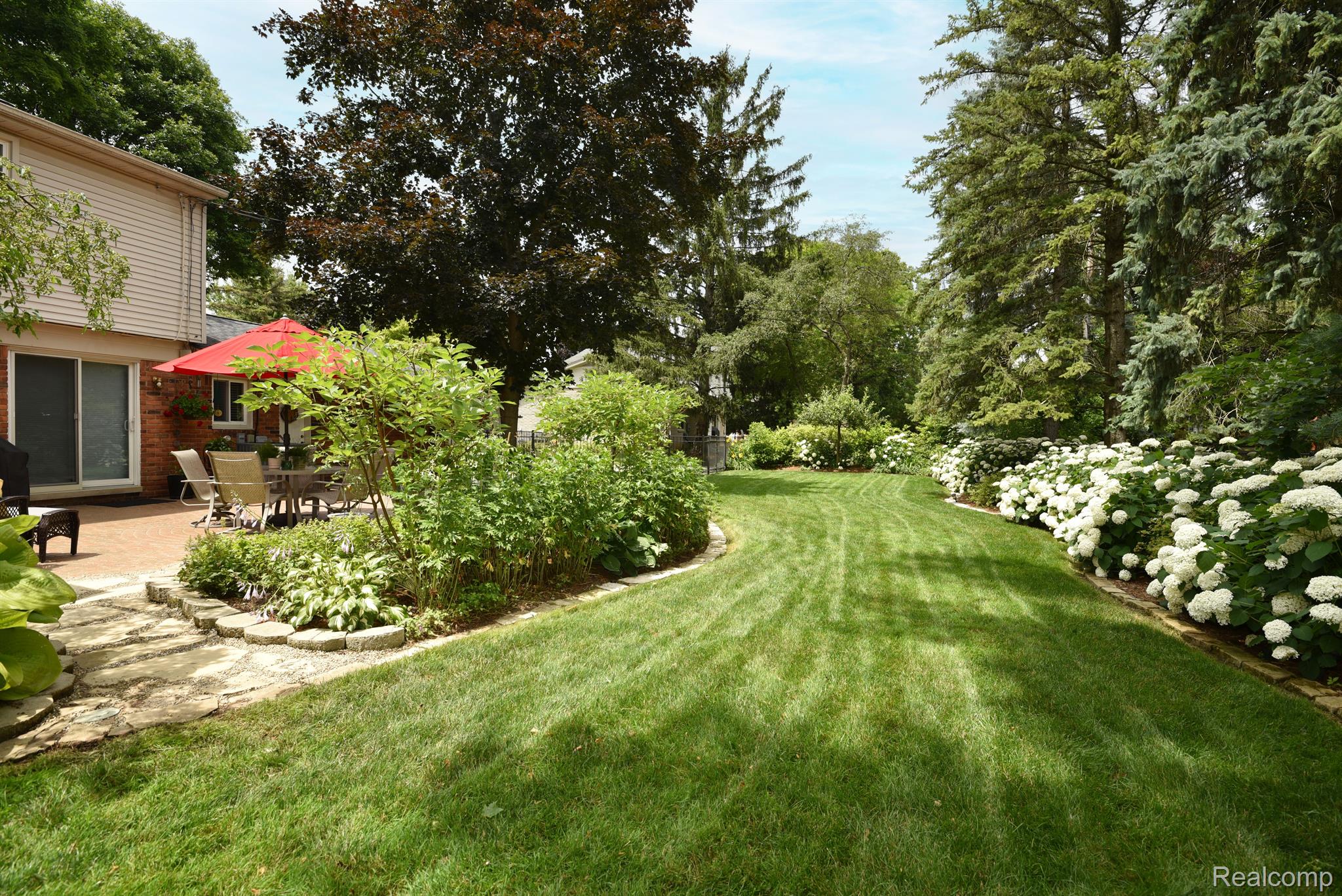 3830 Eastbourne Drive