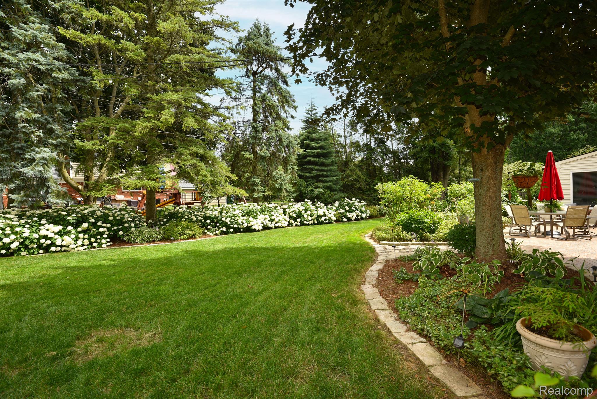3830 Eastbourne Drive
