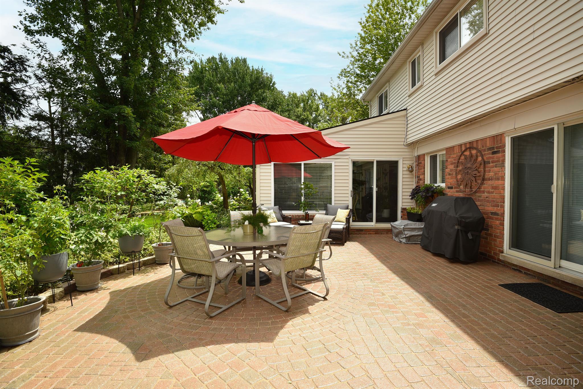 3830 Eastbourne Drive
