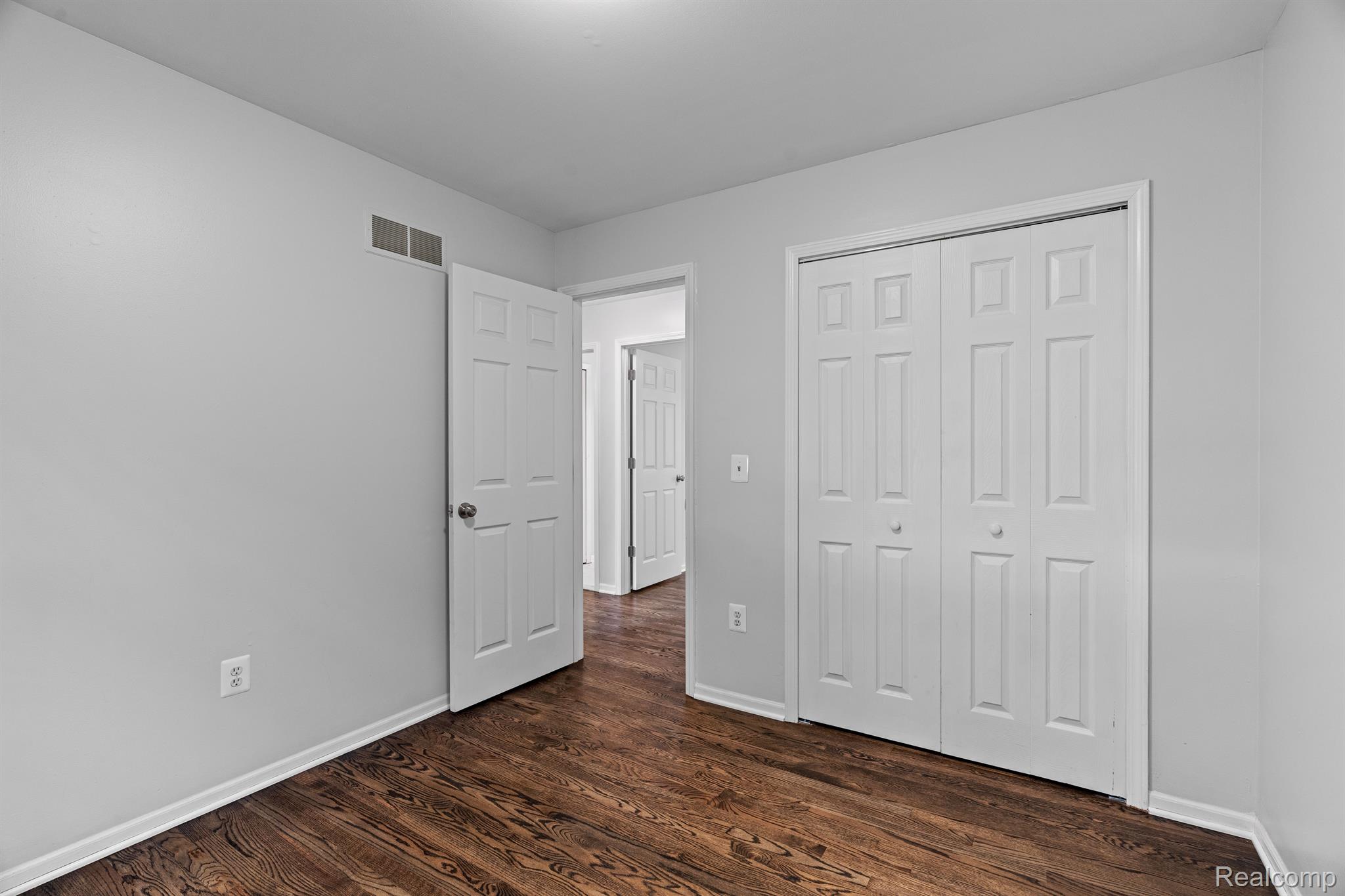 7584 W Pearson