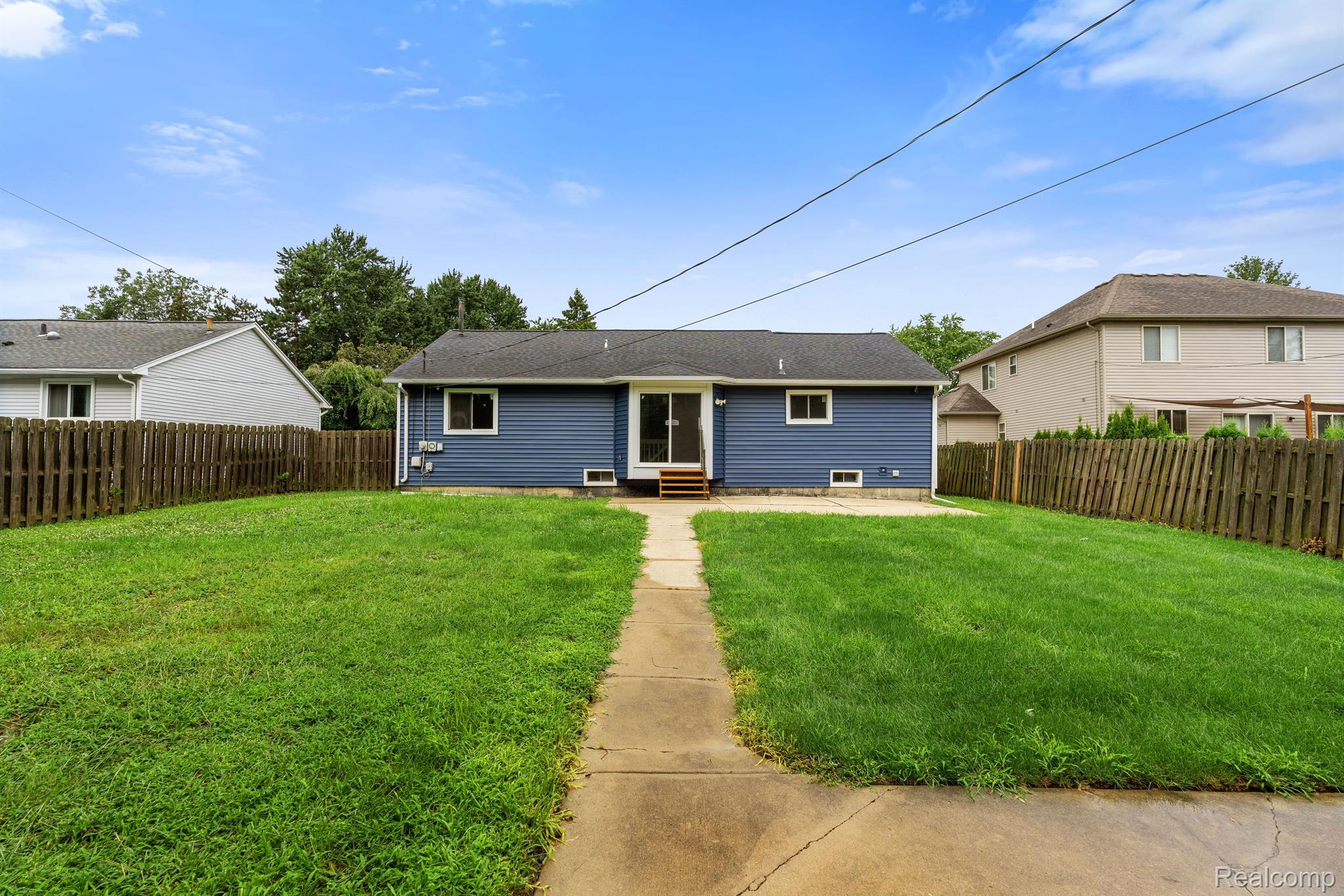 7584 W Pearson