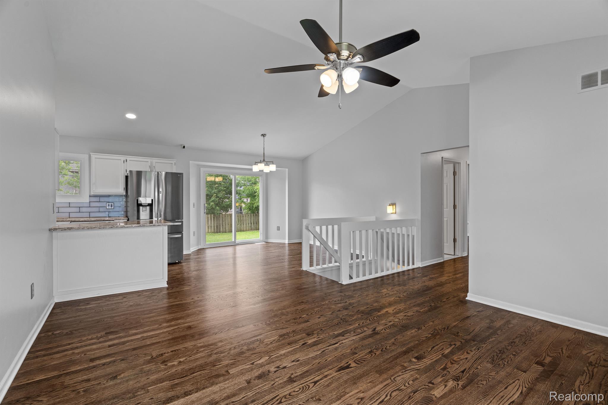 7584 W Pearson