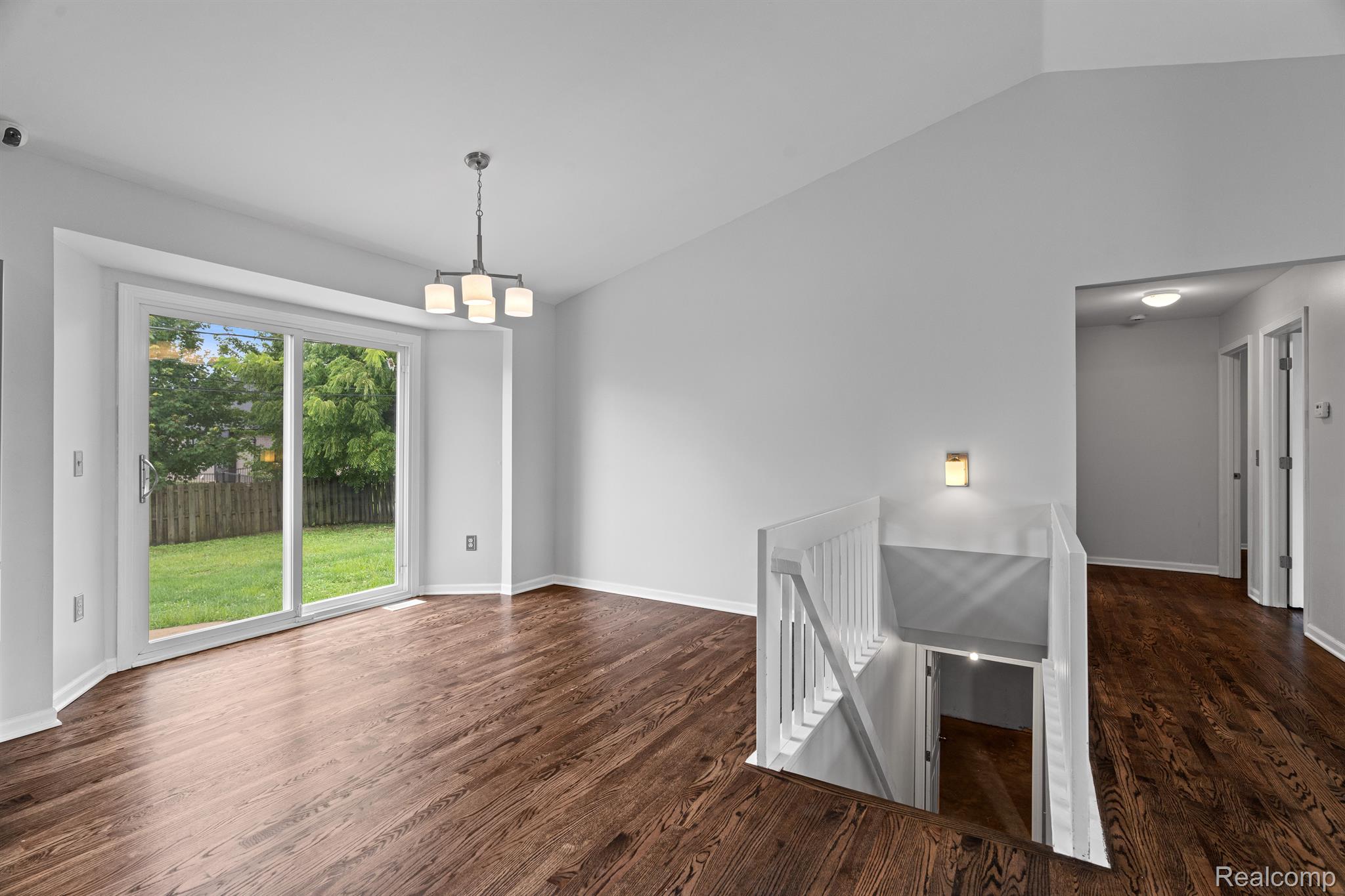 7584 W Pearson