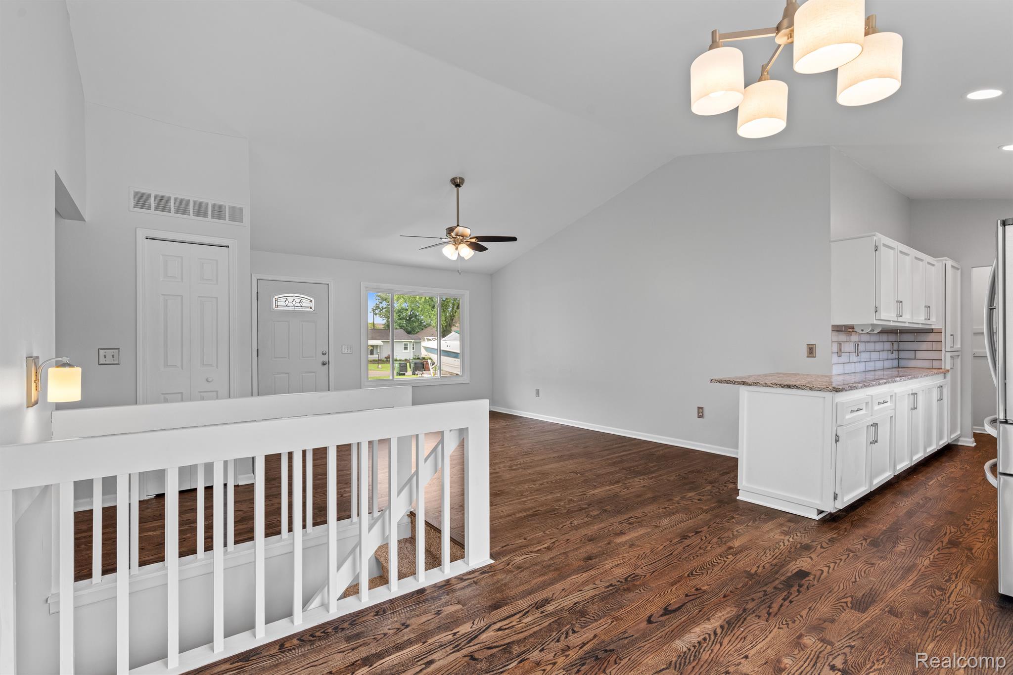 7584 W Pearson