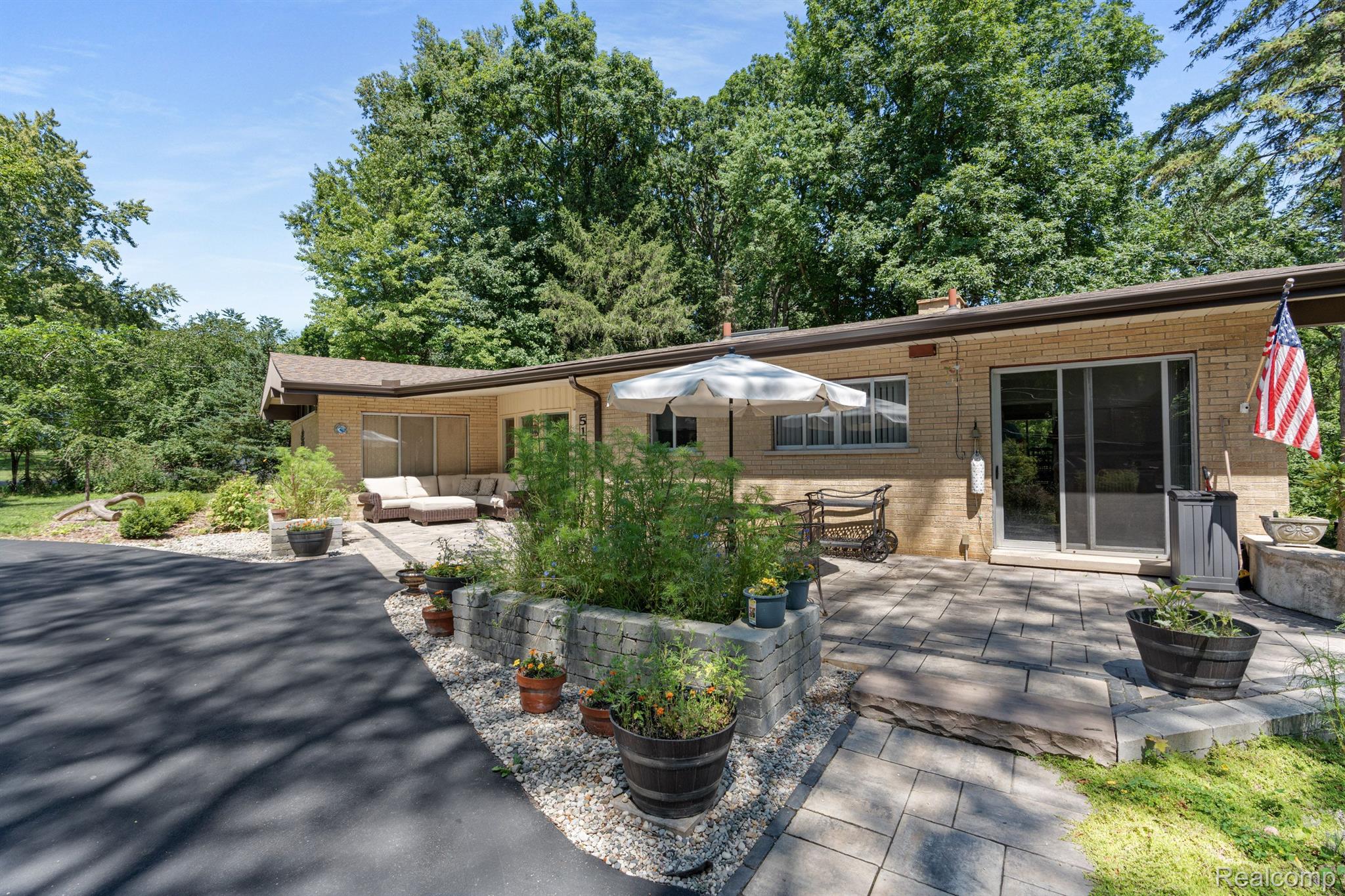 5110 Old Court
