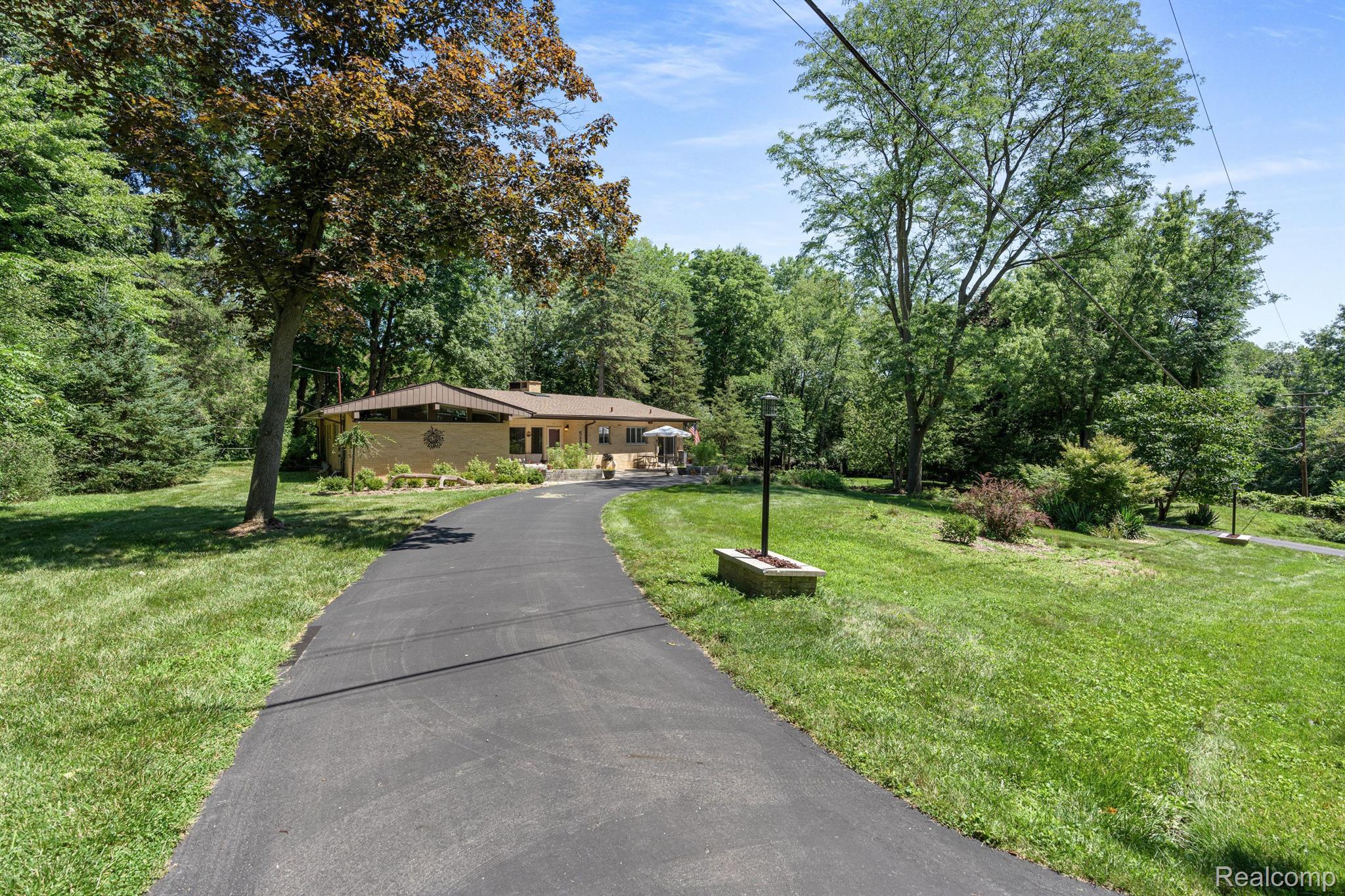 5110 Old Court