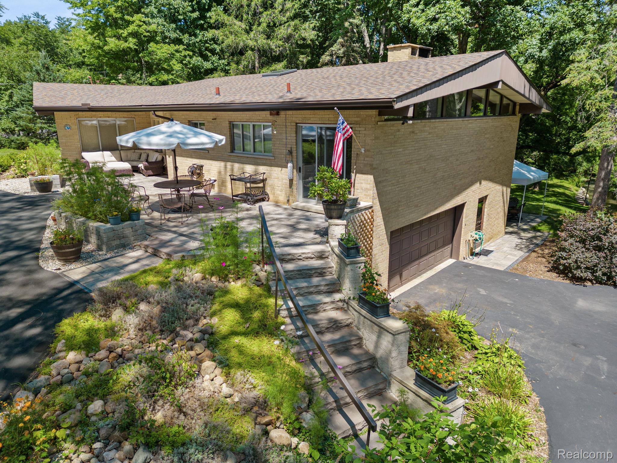 5110 Old Court