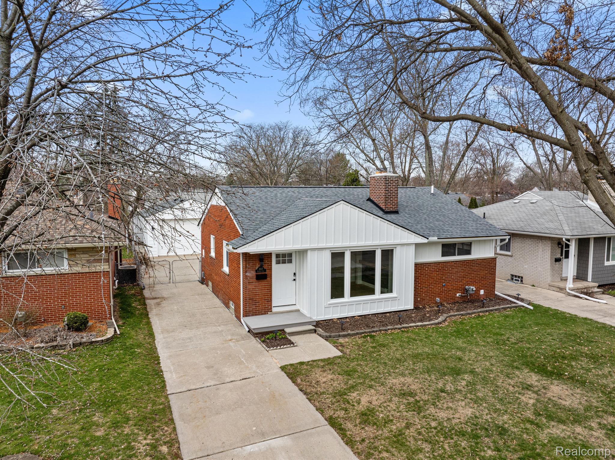 2607 Ferncliff Avenue