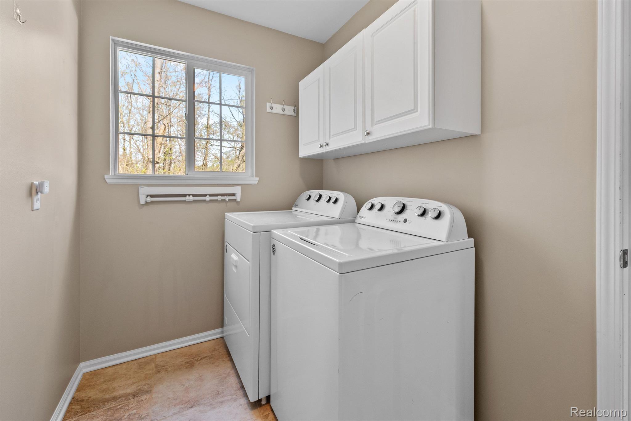 6101 Maple Trail