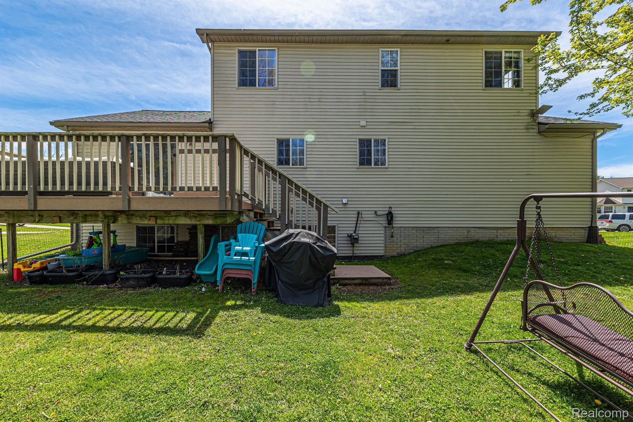 6101 Maple Trail