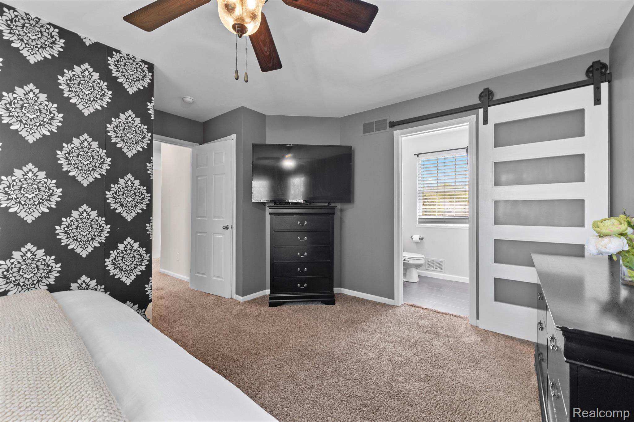 6101 Maple Trail