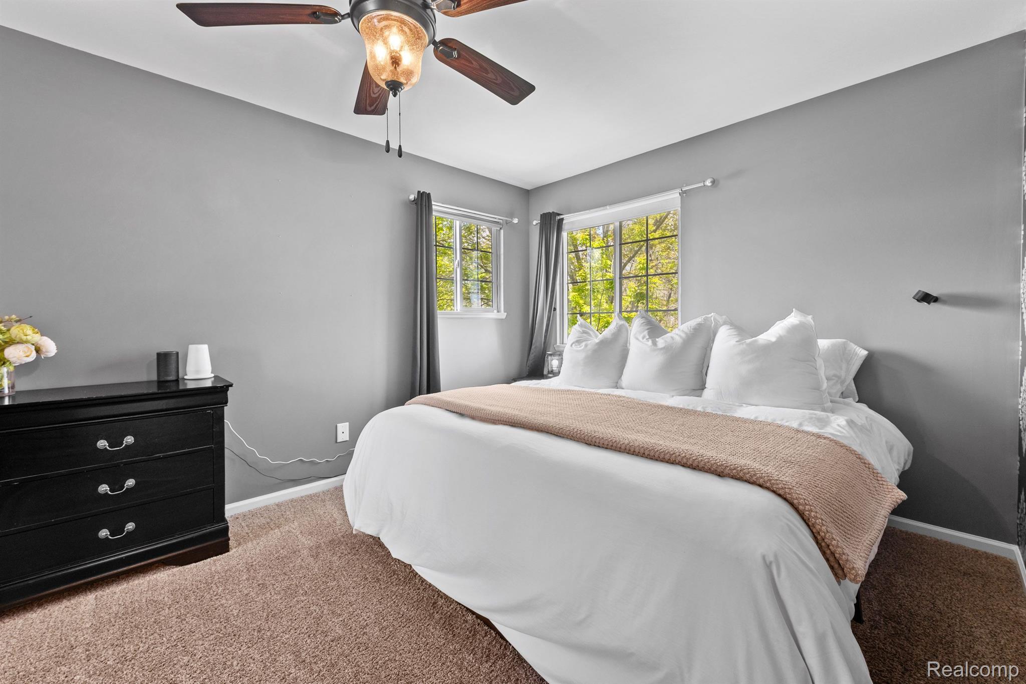 6101 Maple Trail
