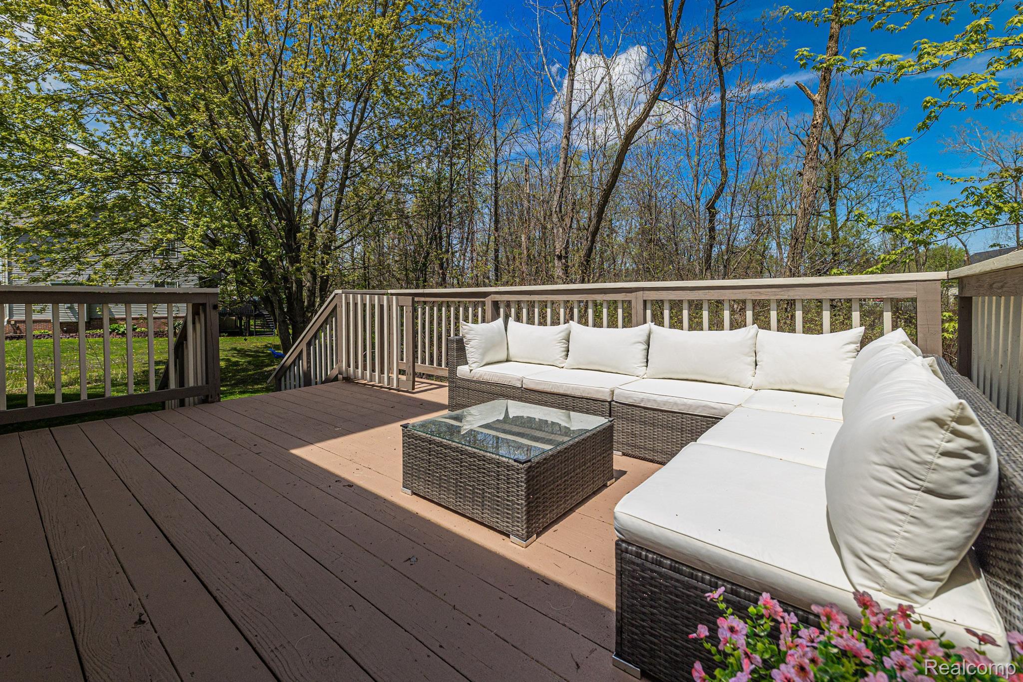 6101 Maple Trail