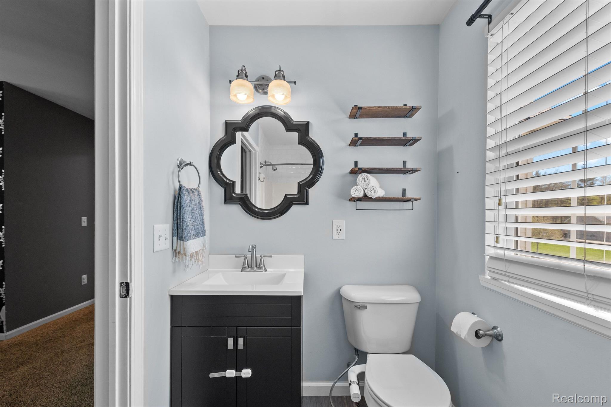 6101 Maple Trail