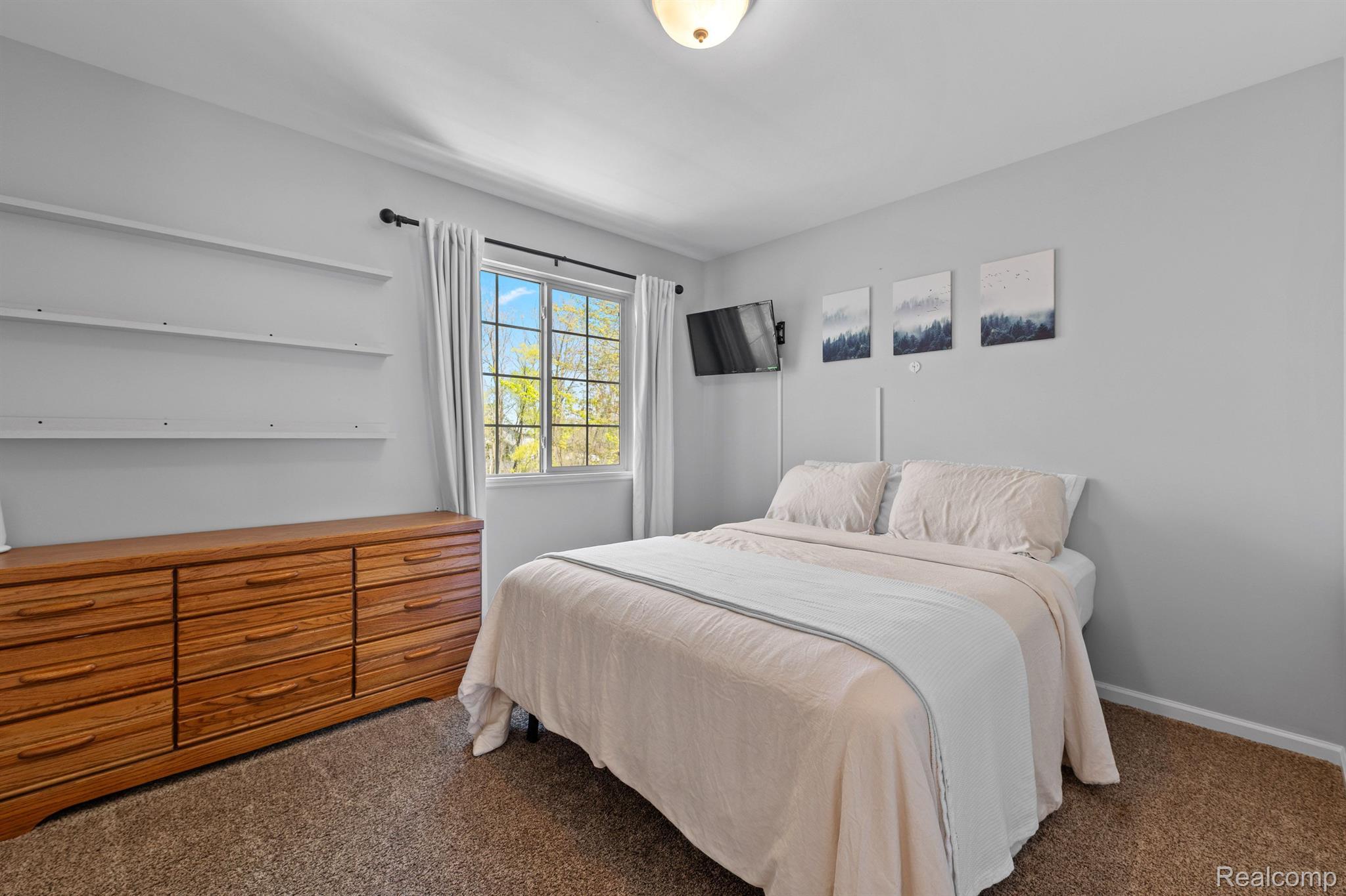 6101 Maple Trail