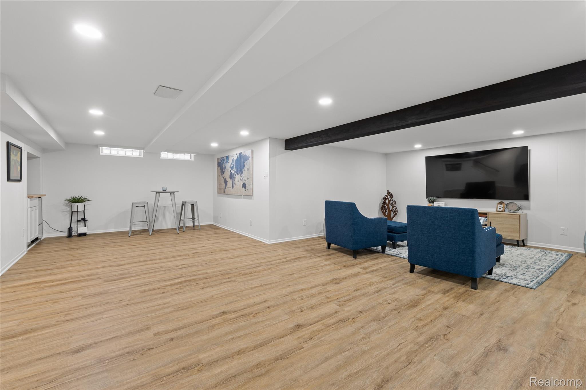 3521 Hillside Drive