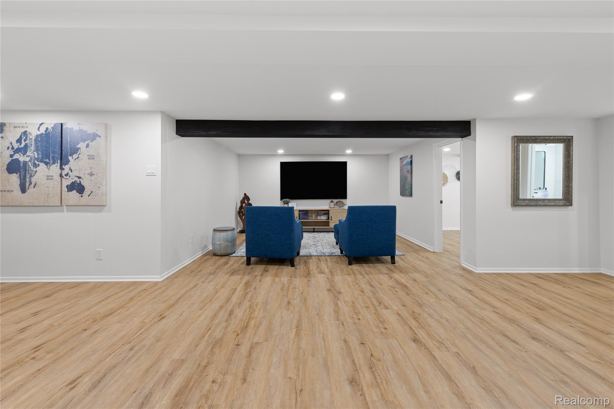 3521 Hillside Drive