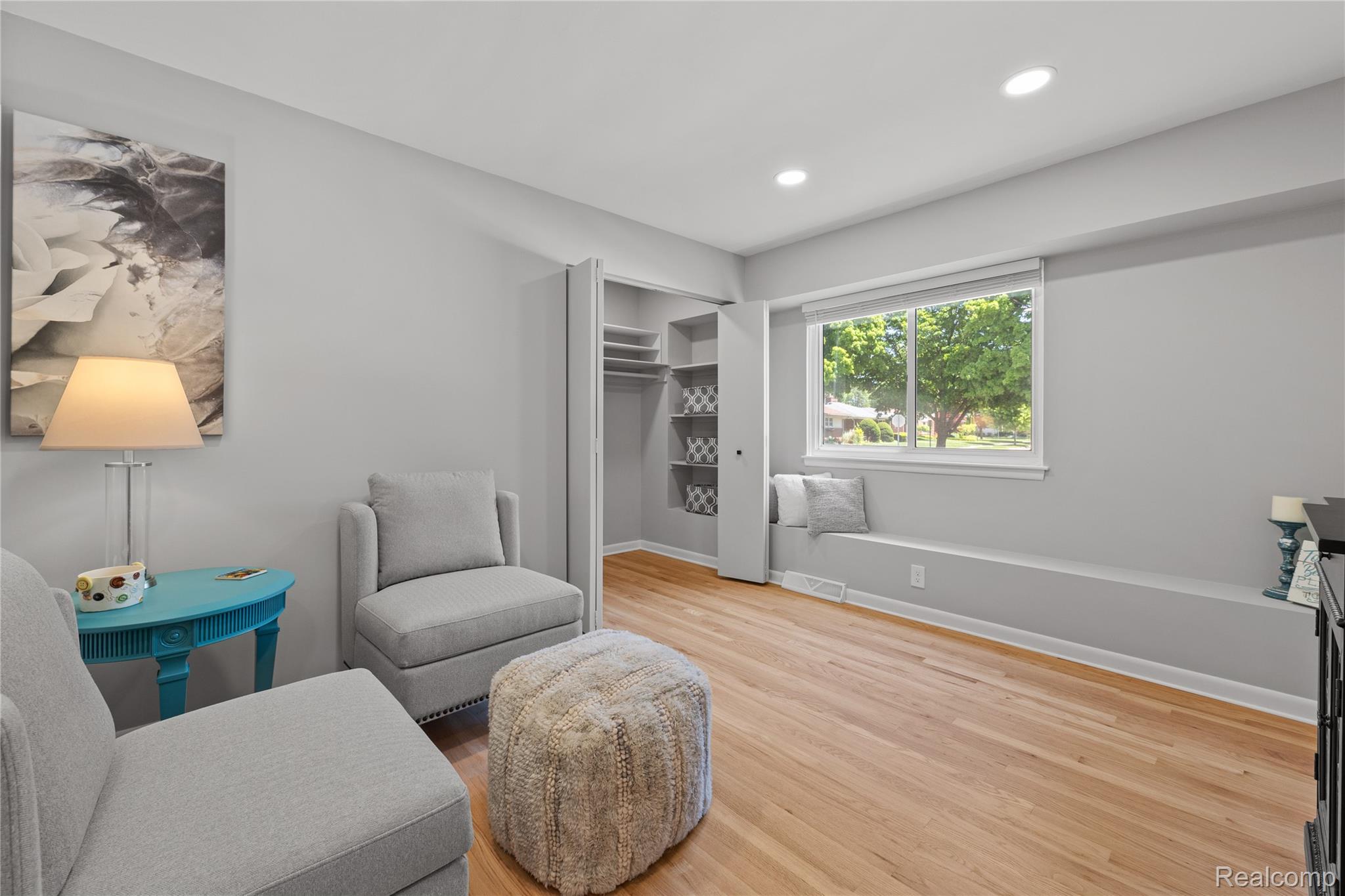 3521 Hillside Drive