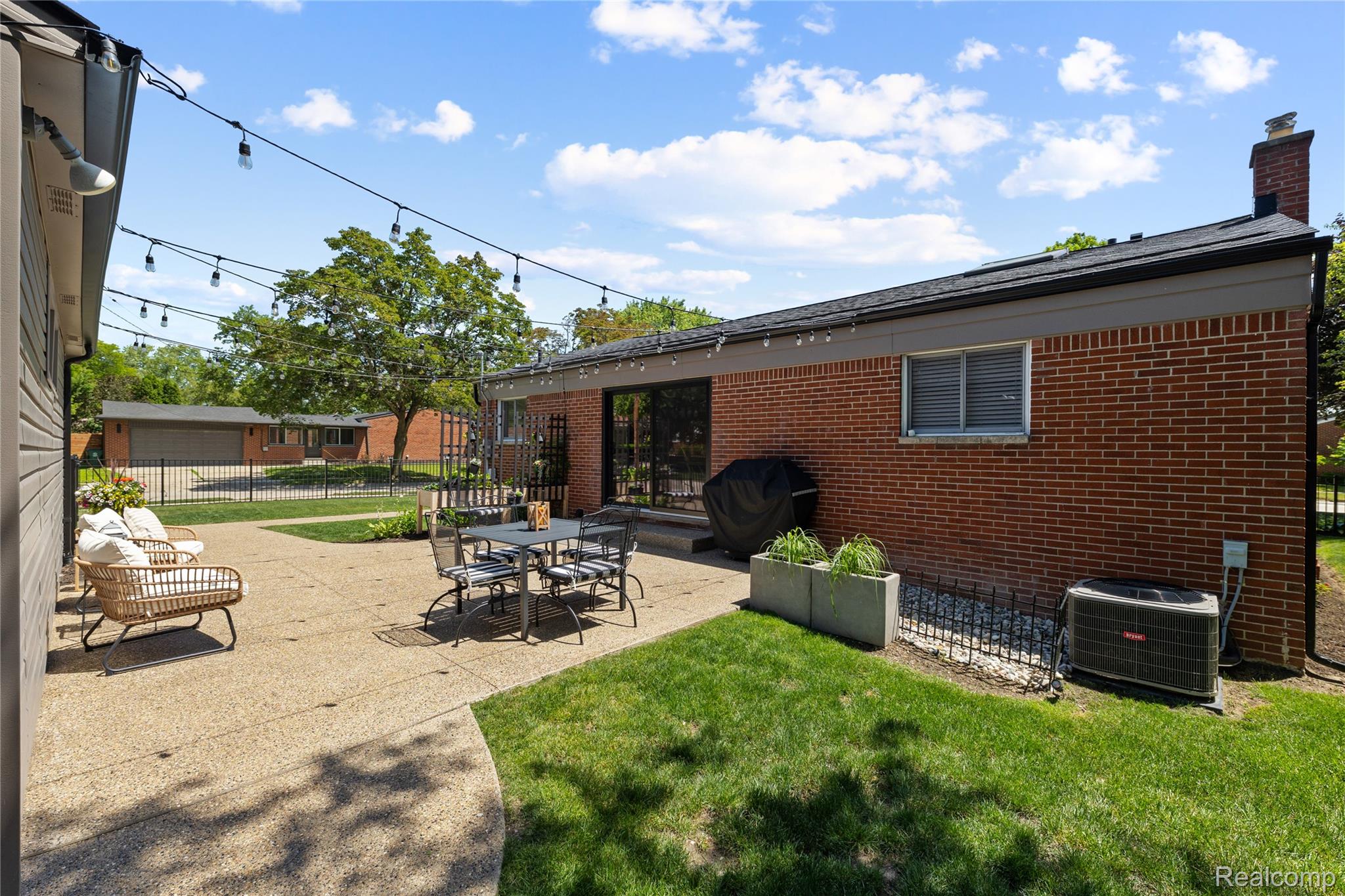 3521 Hillside Drive