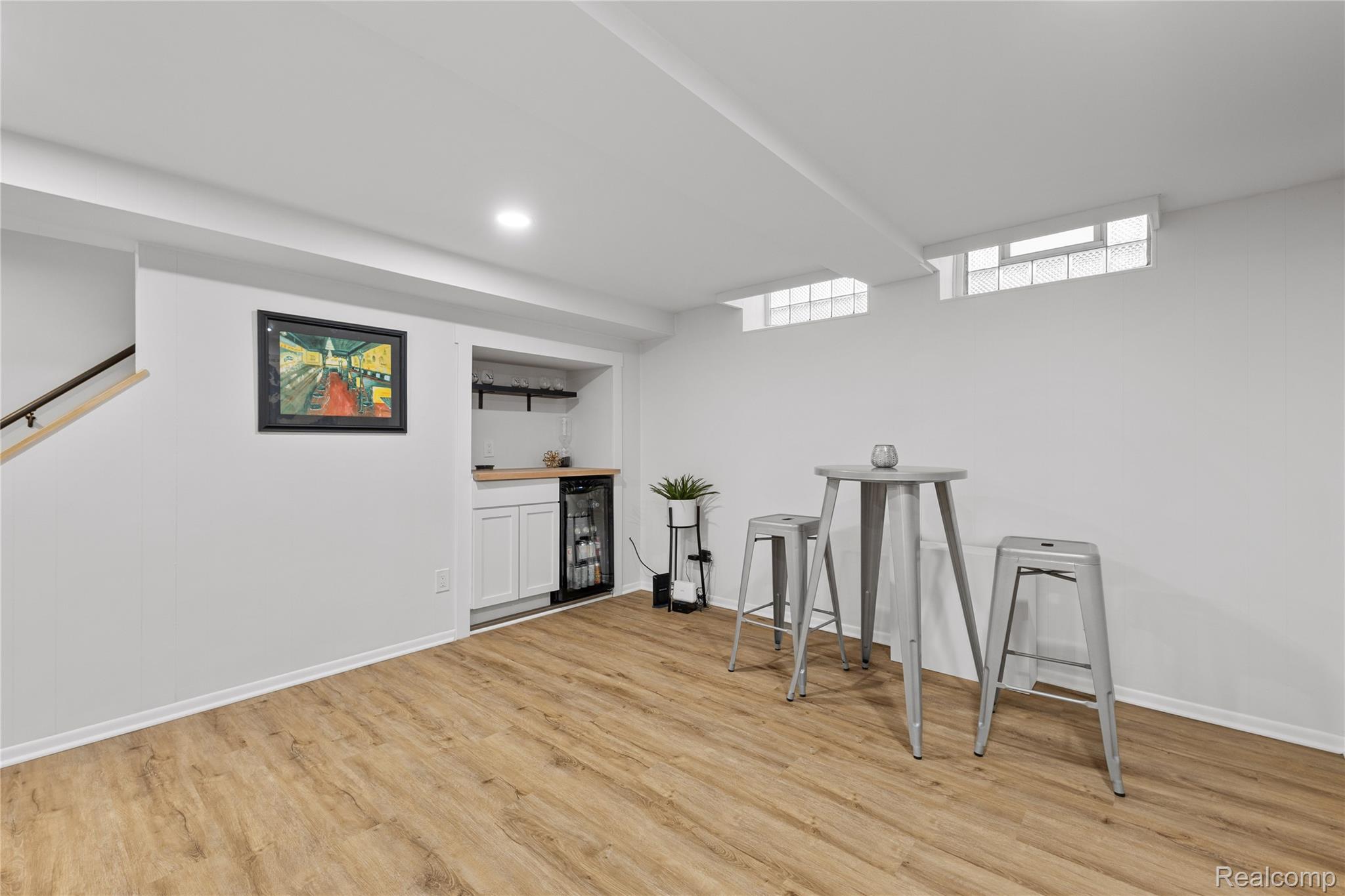 3521 Hillside Drive