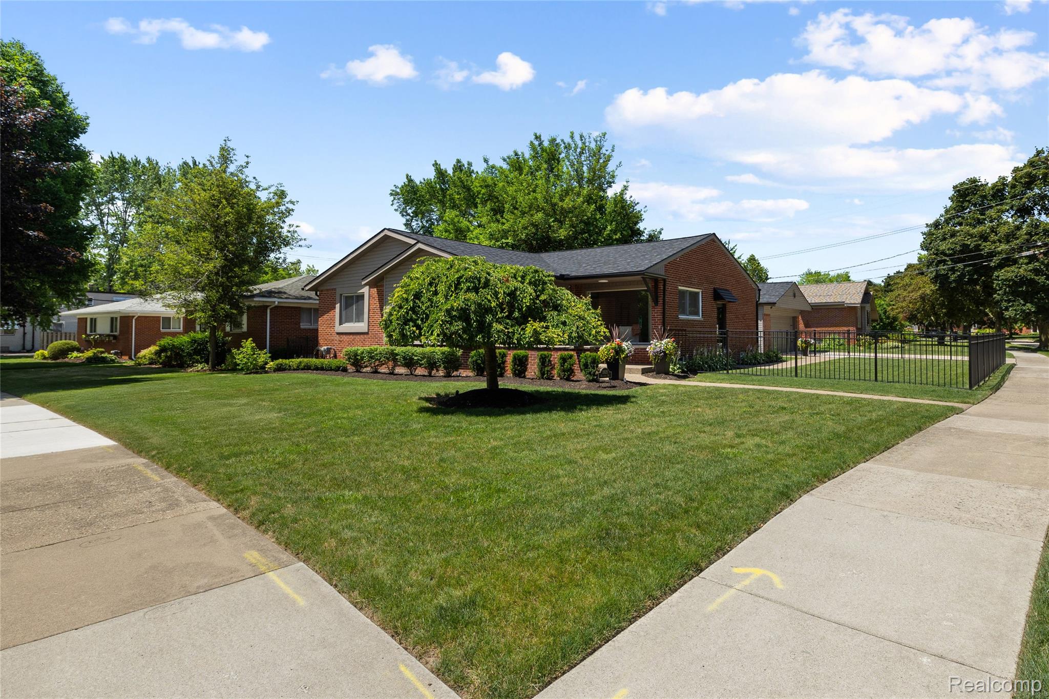 3521 Hillside Drive