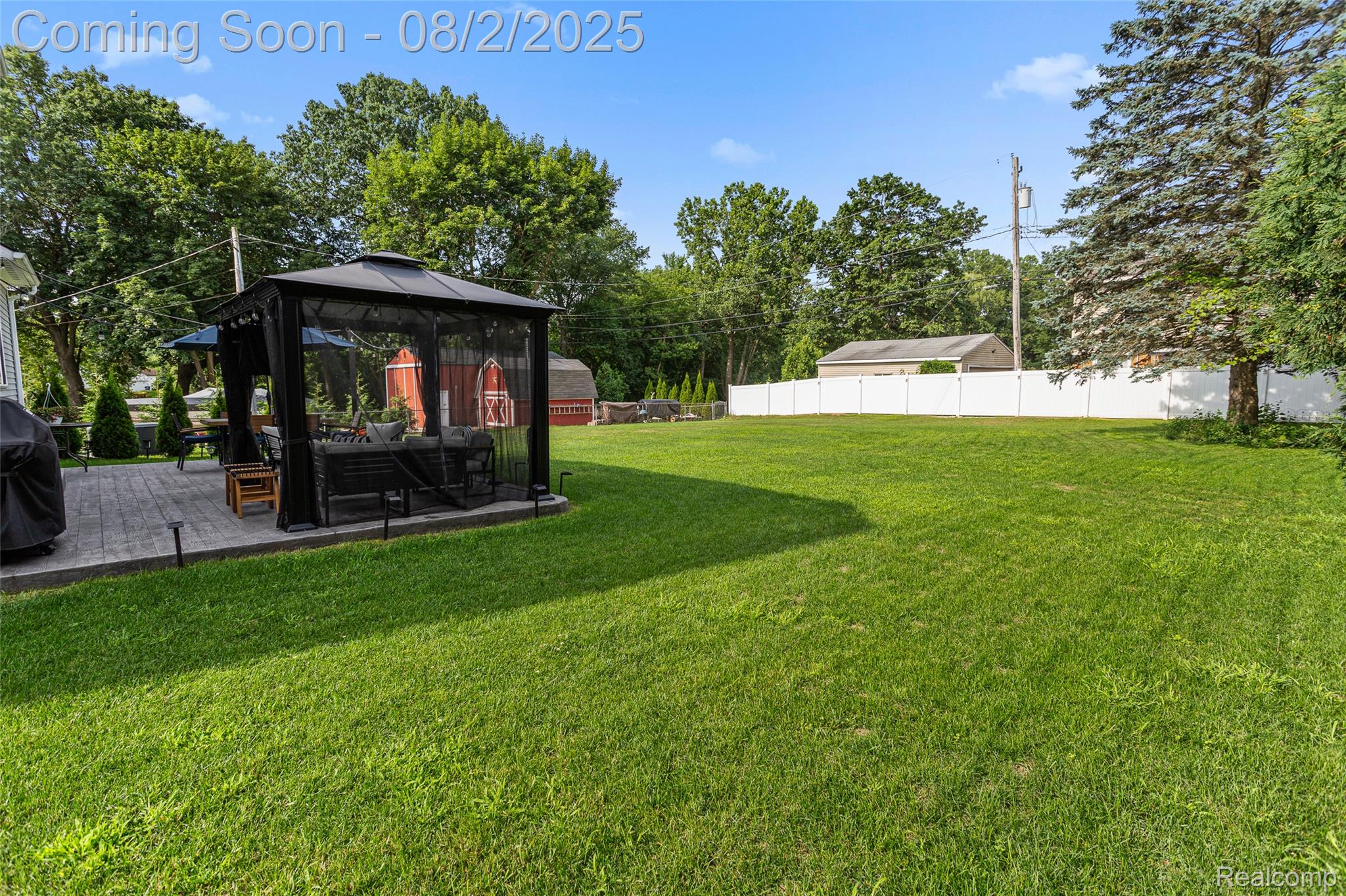 710 Pine Tree Road