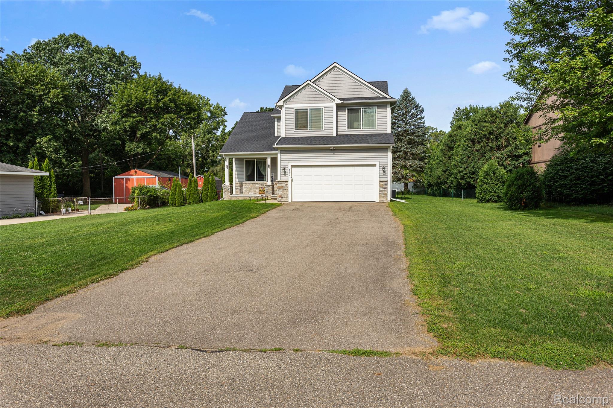 710 Pine Tree Road