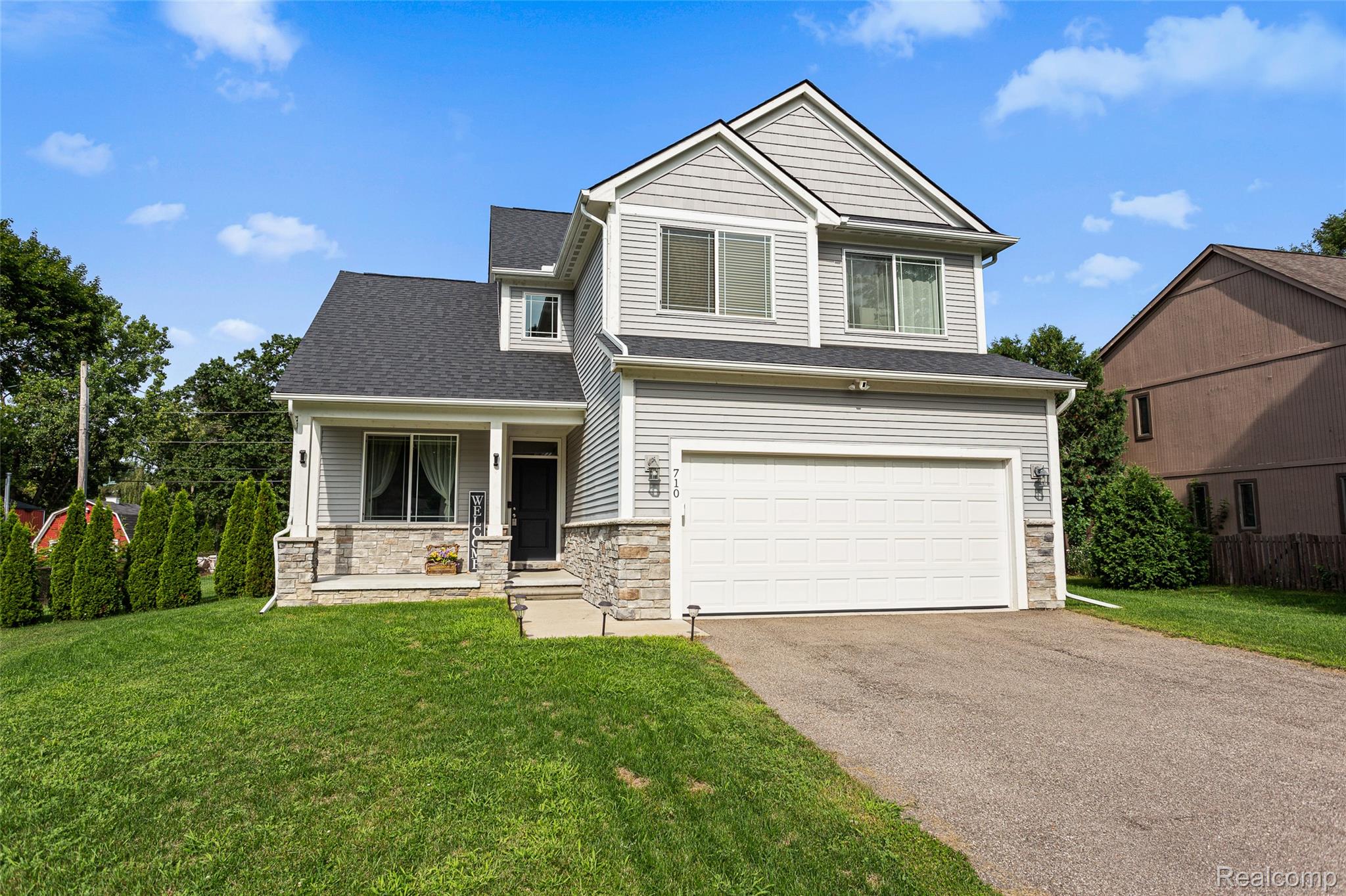 710 Pine Tree Road