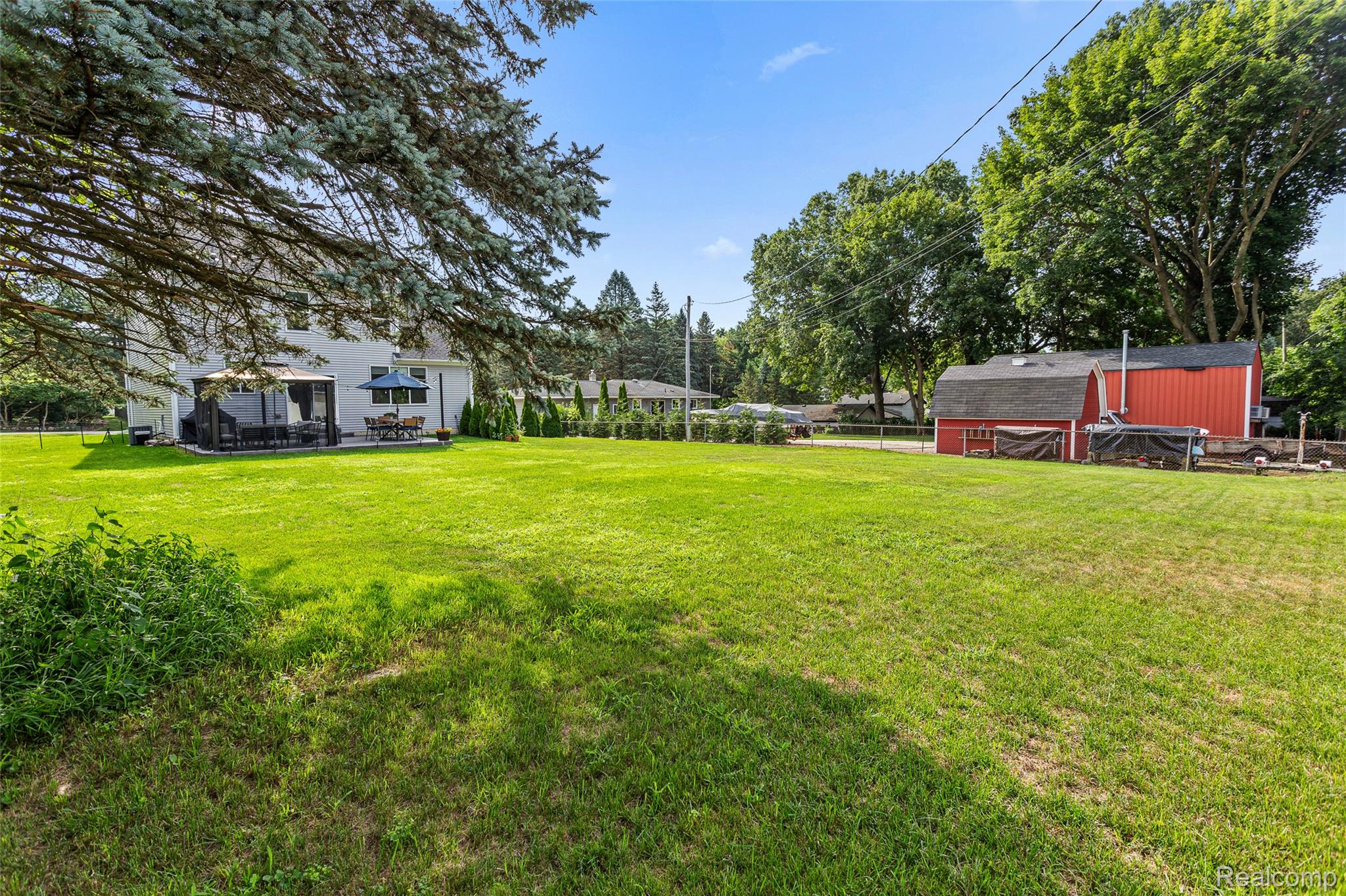710 Pine Tree Road
