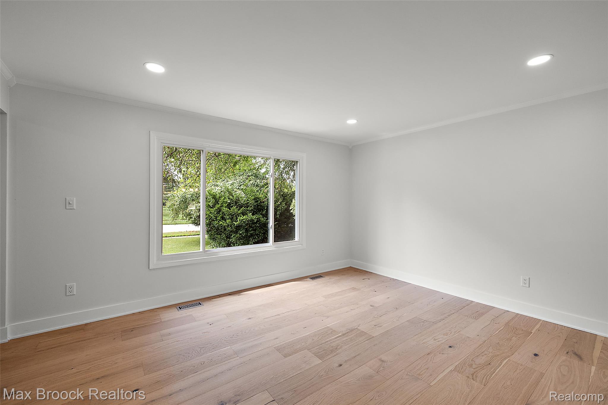 5362 Hertford Drive