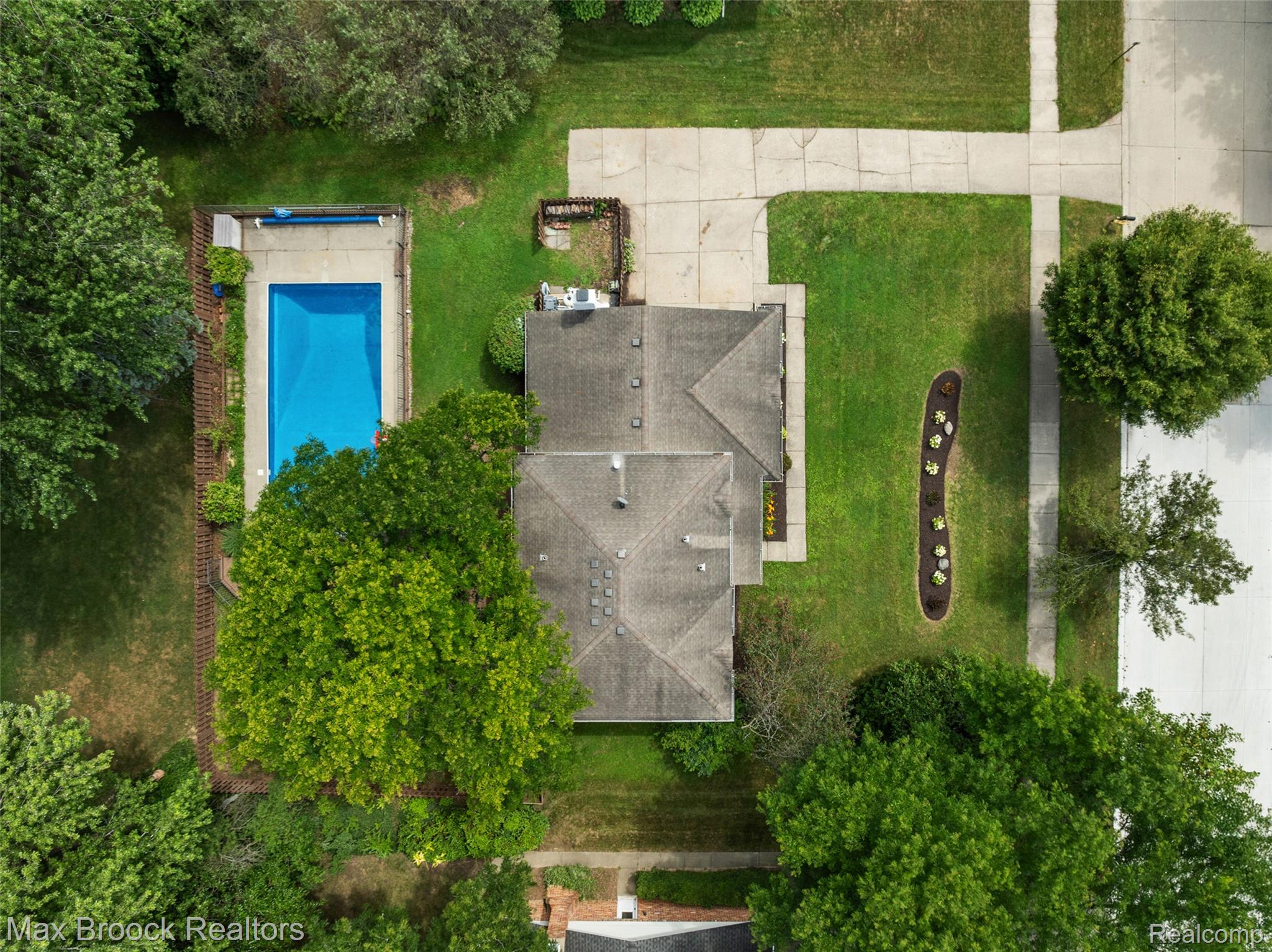 5362 Hertford Drive