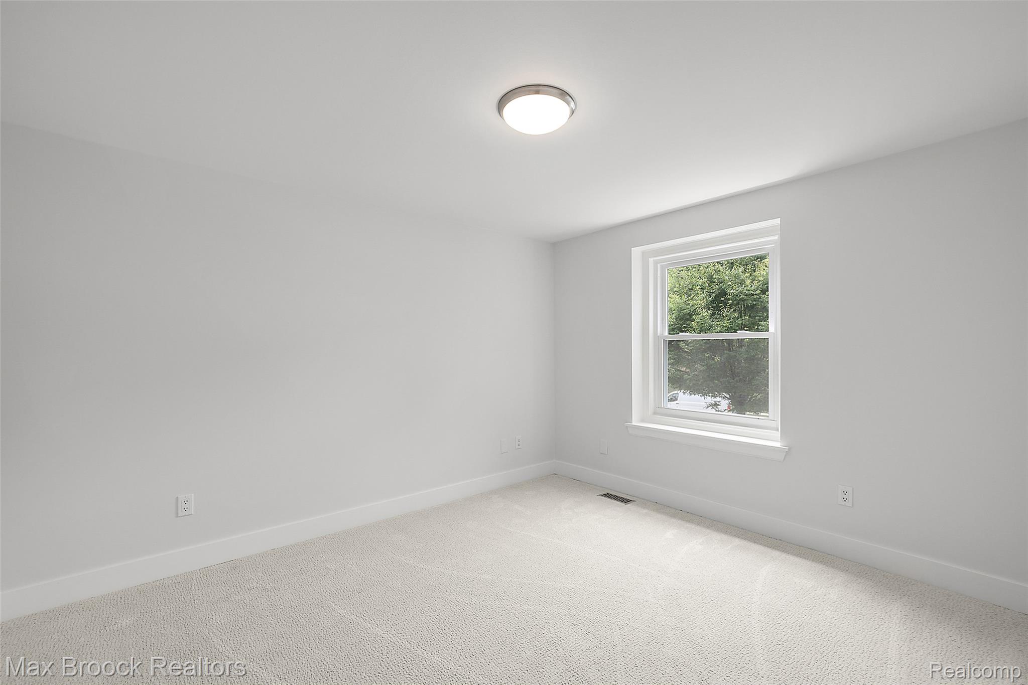 5362 Hertford Drive