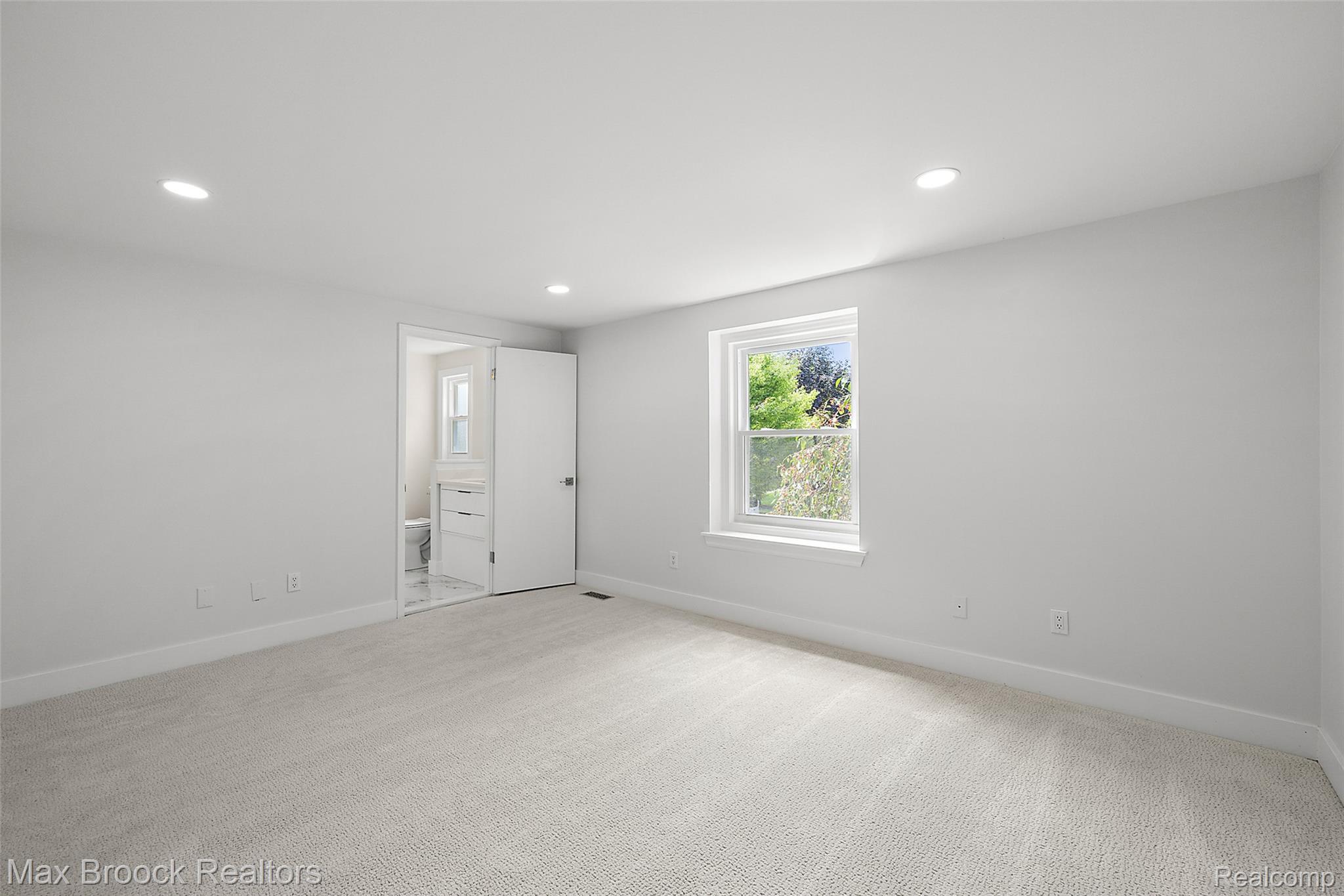 5362 Hertford Drive
