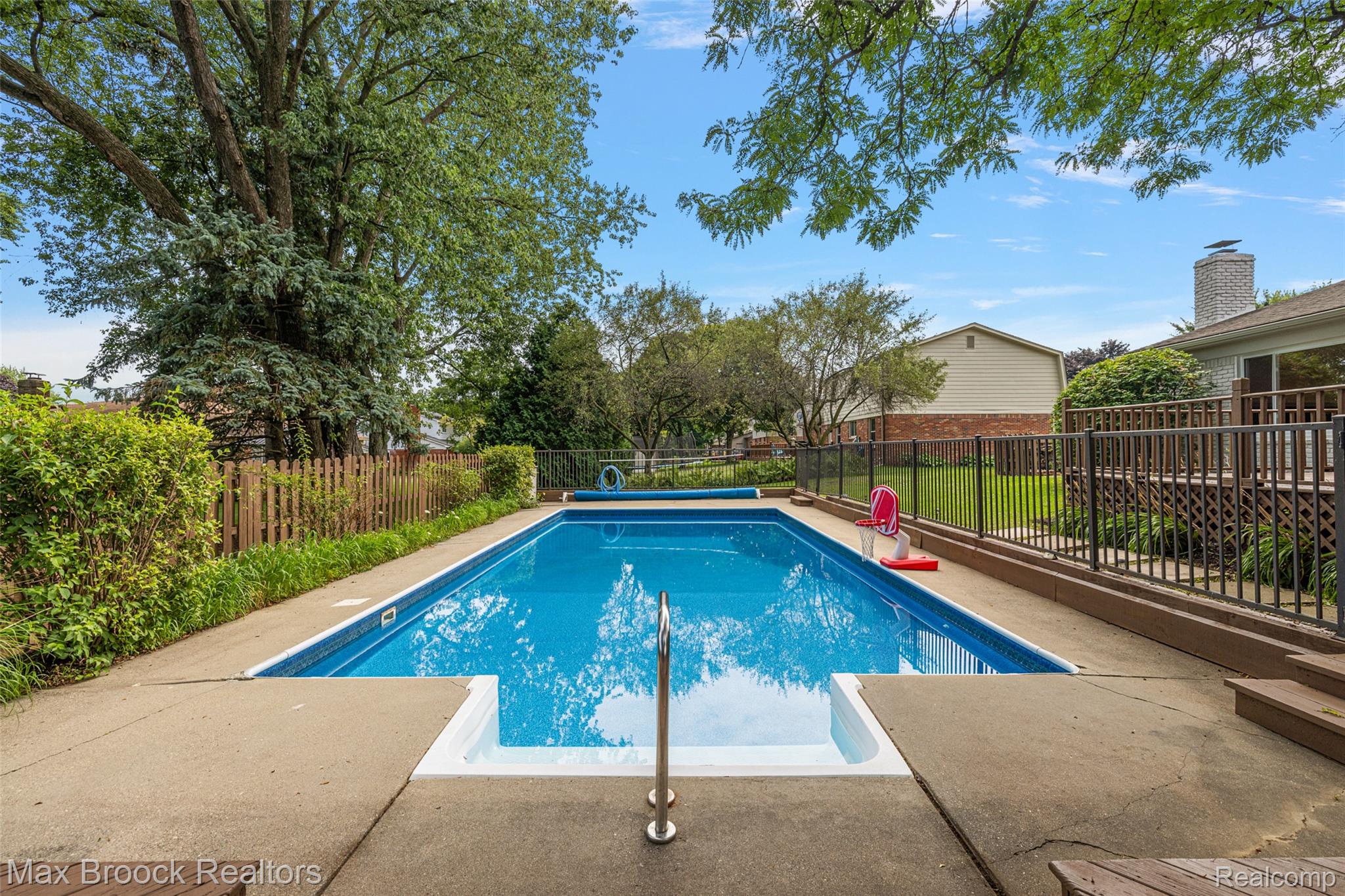 5362 Hertford Drive