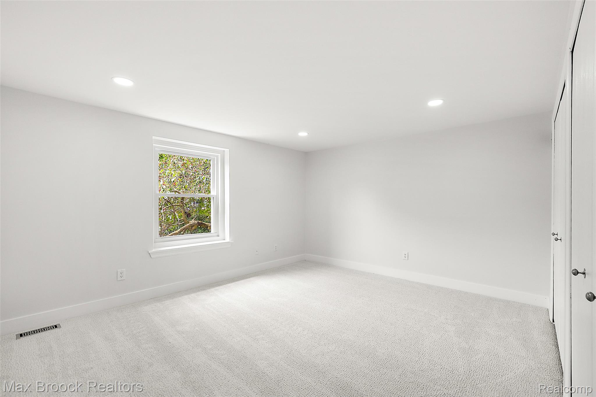 5362 Hertford Drive