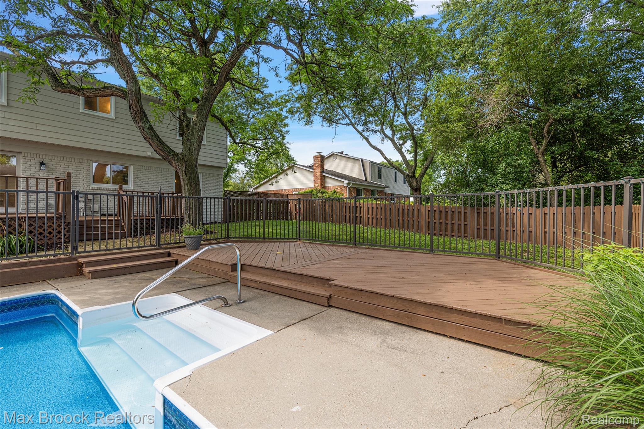 5362 Hertford Drive