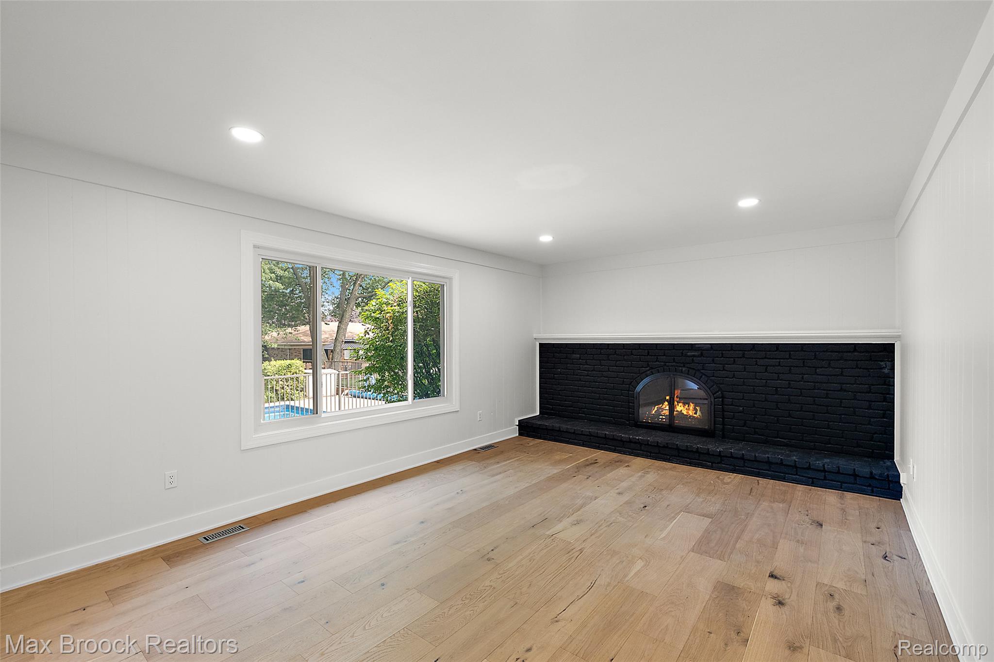 5362 Hertford Drive