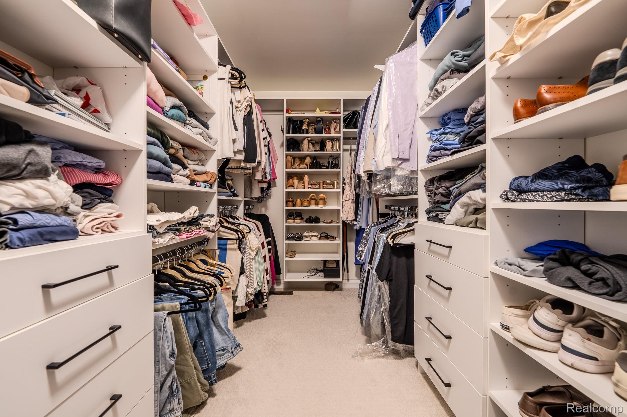 1367 Addington Court