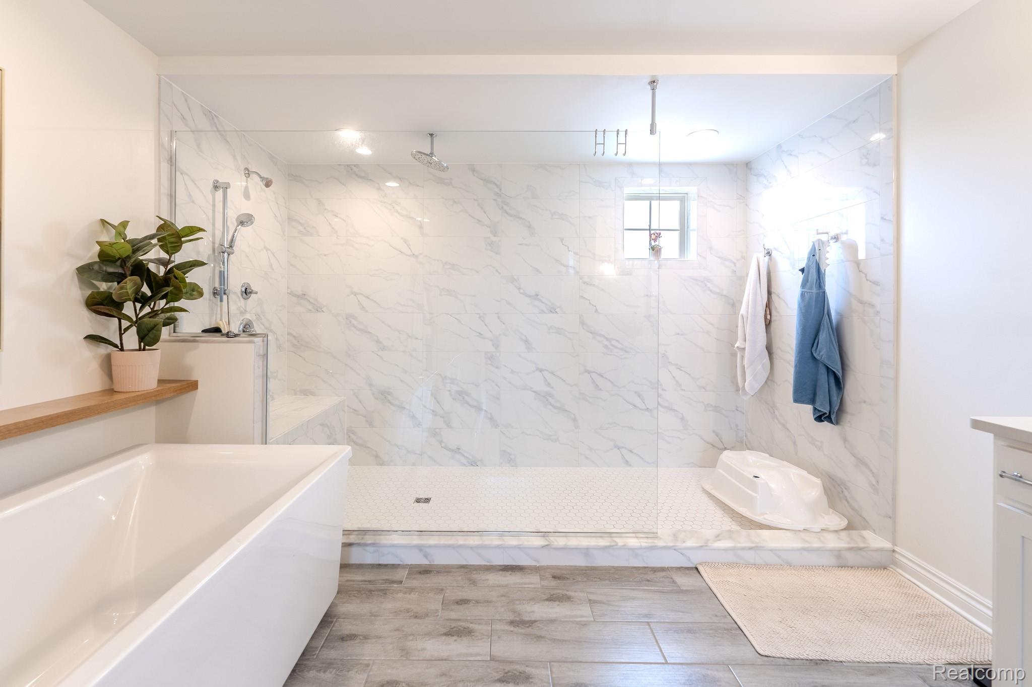 1367 Addington Court