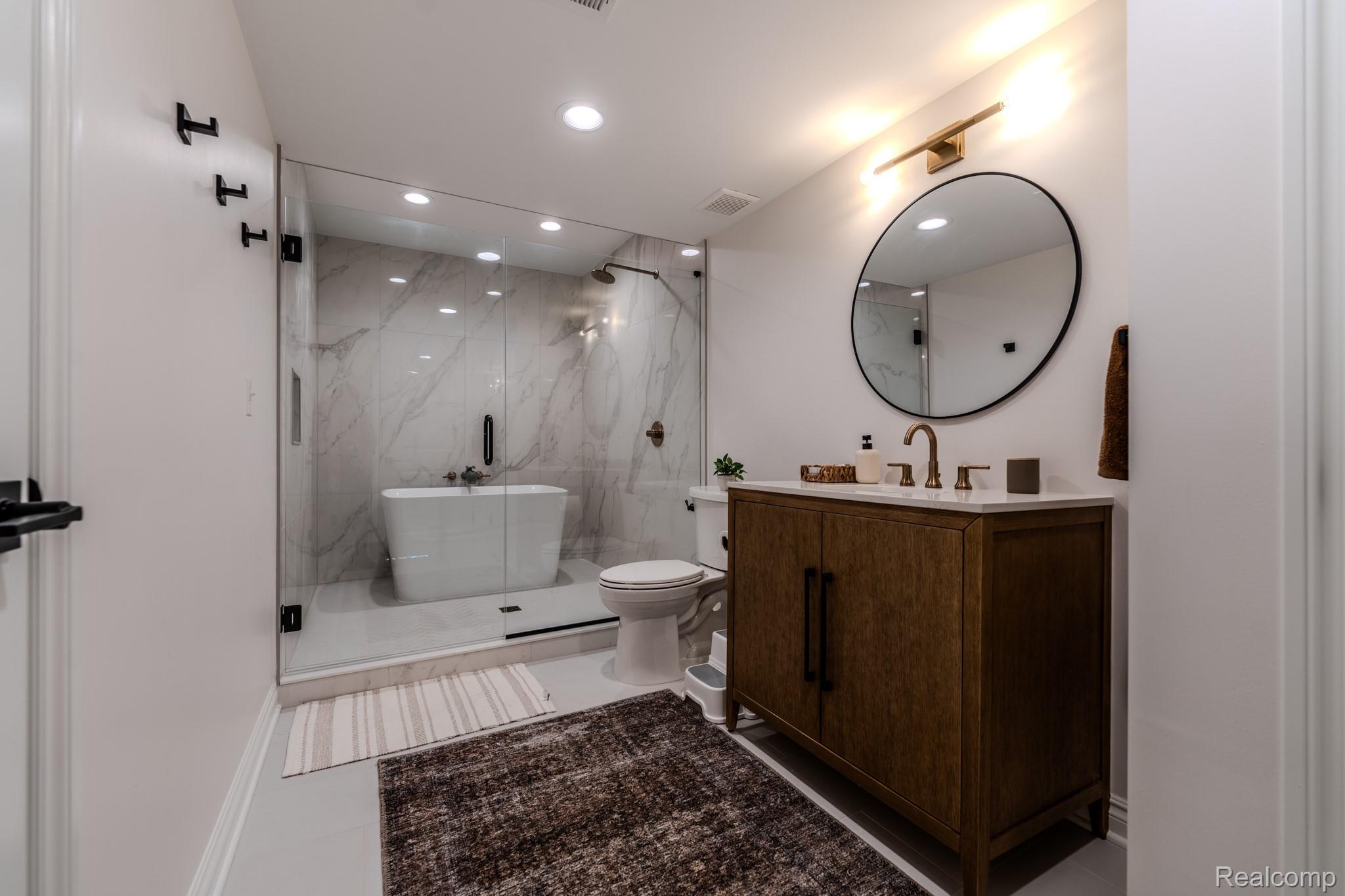 1367 Addington Court