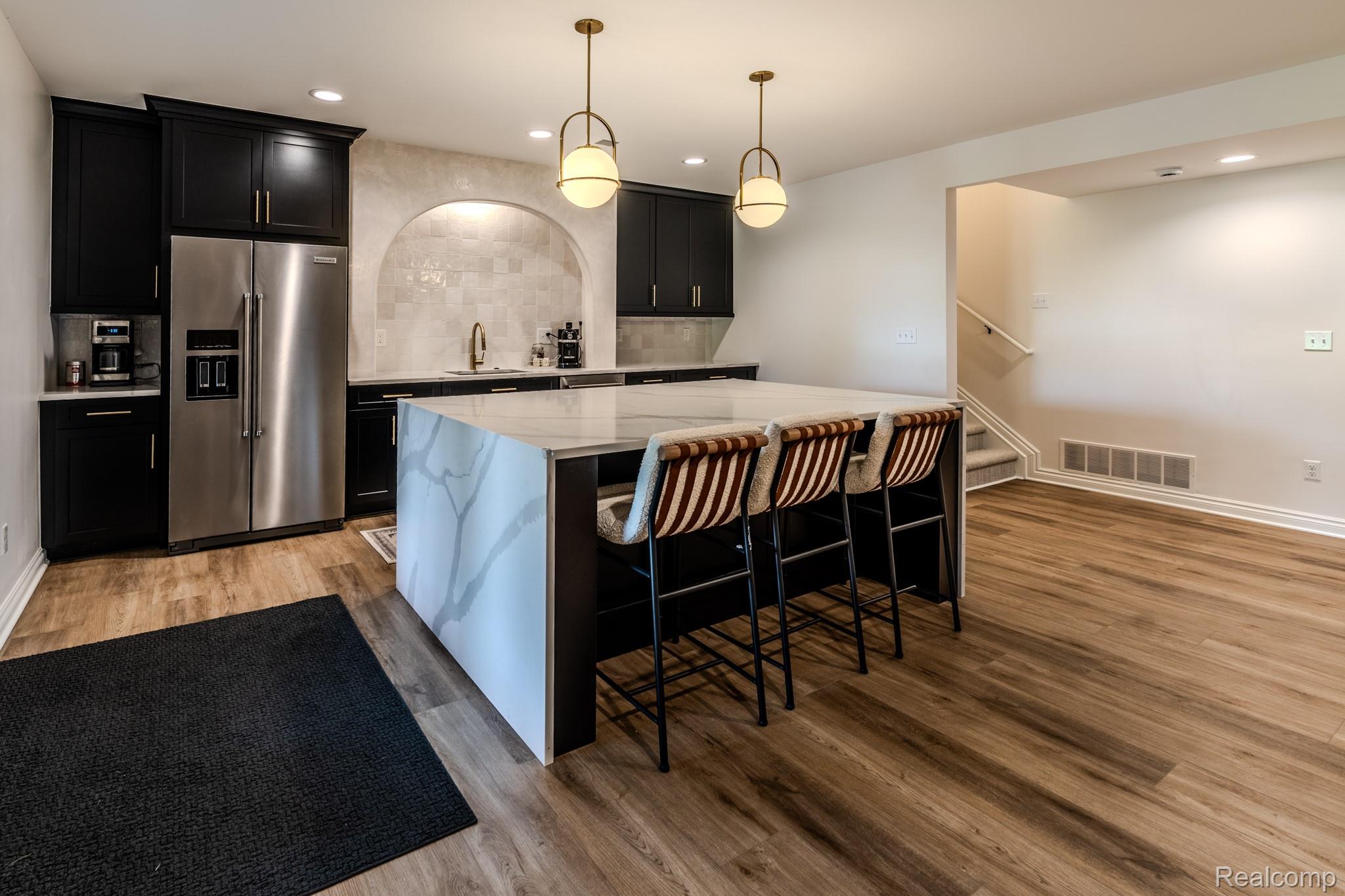 1367 Addington Court