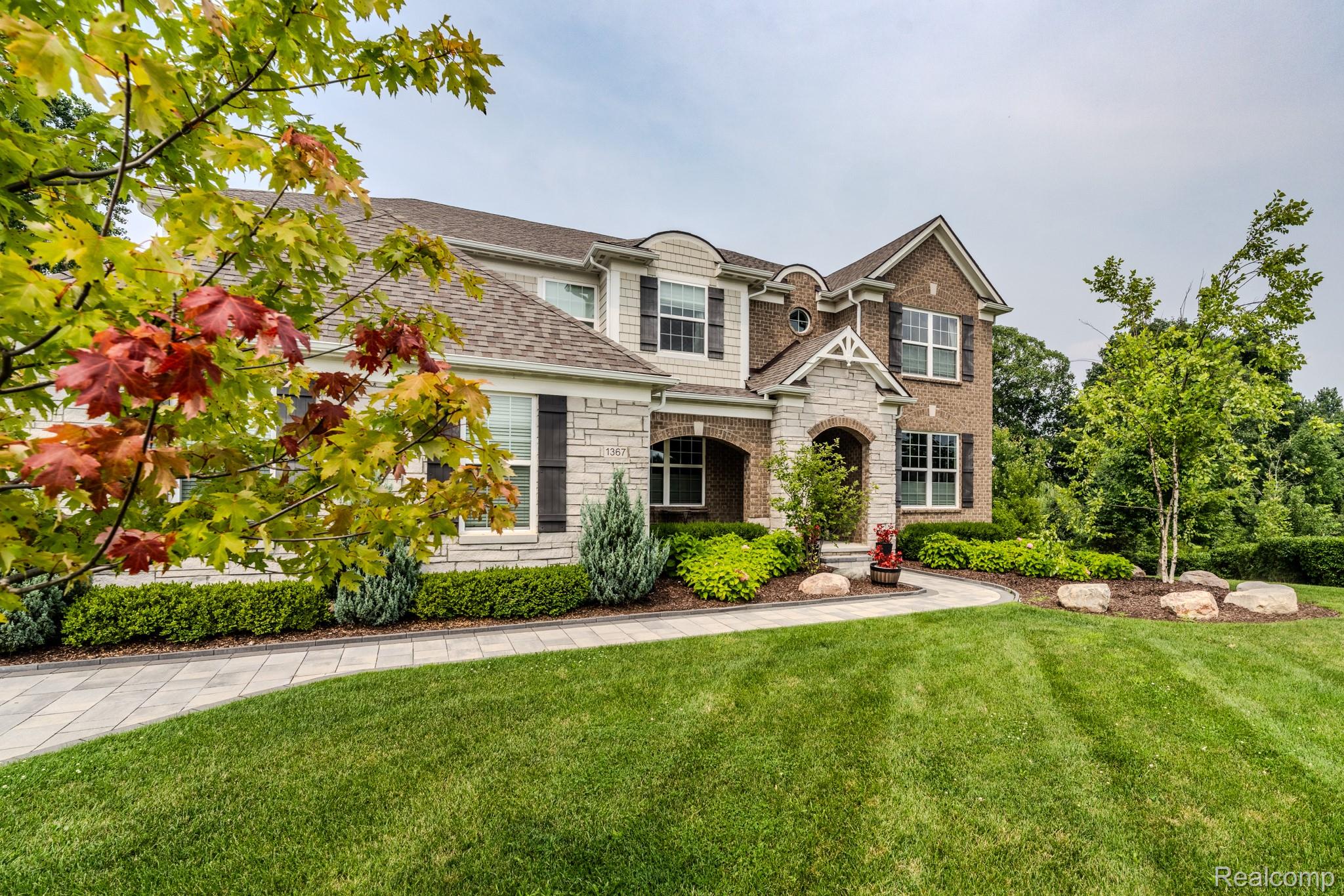 1367 Addington Court