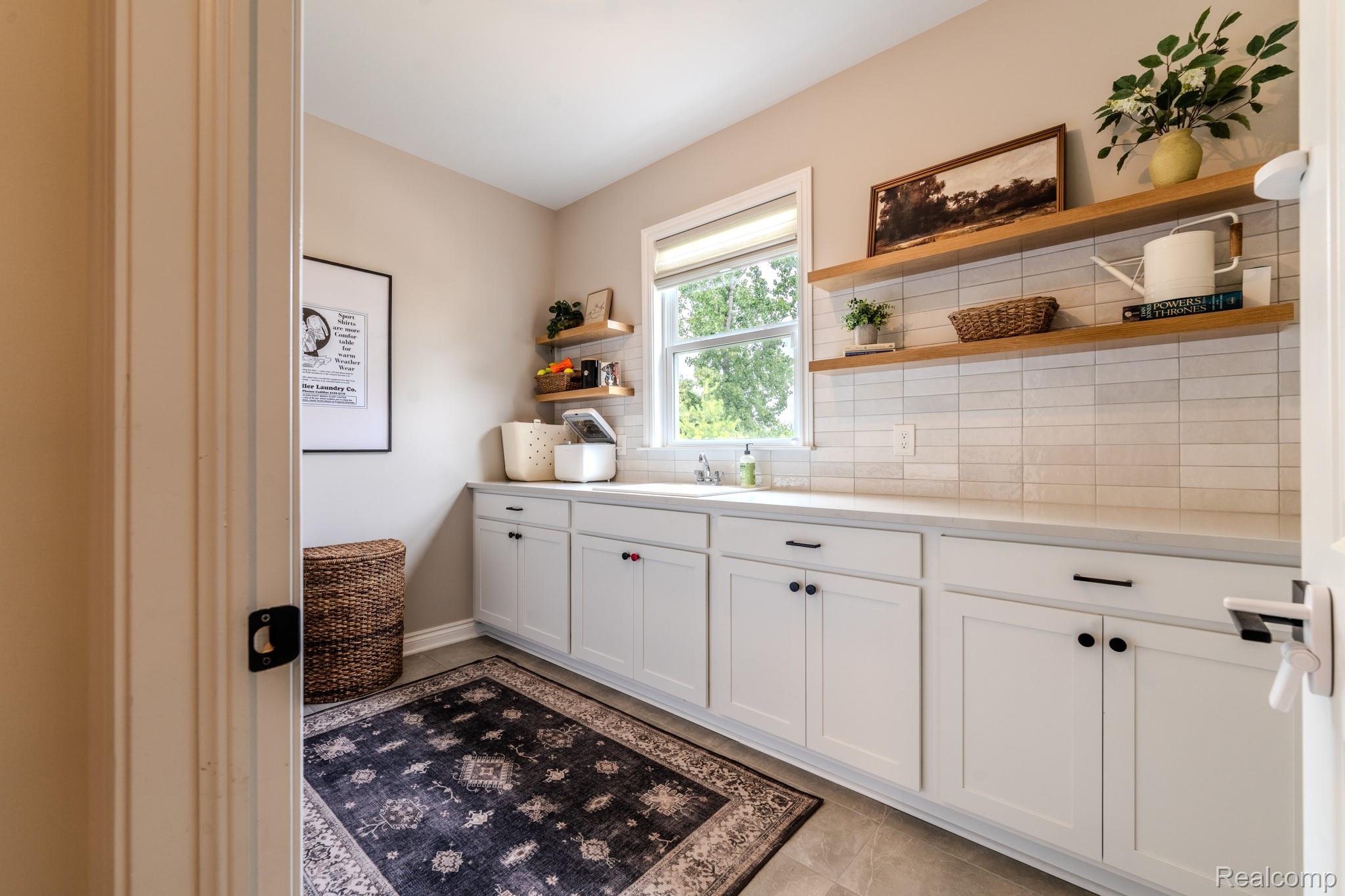 1367 Addington Court