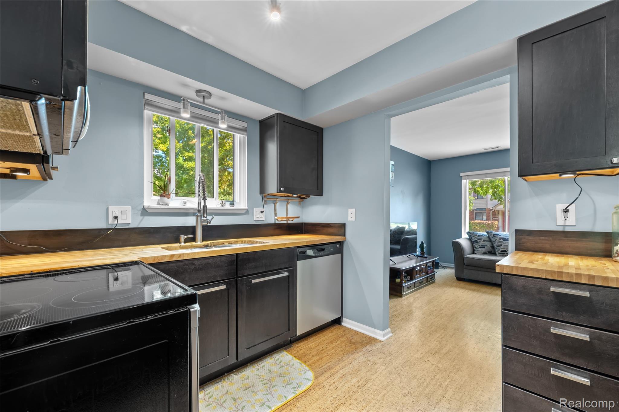 1570 Streamwood Court